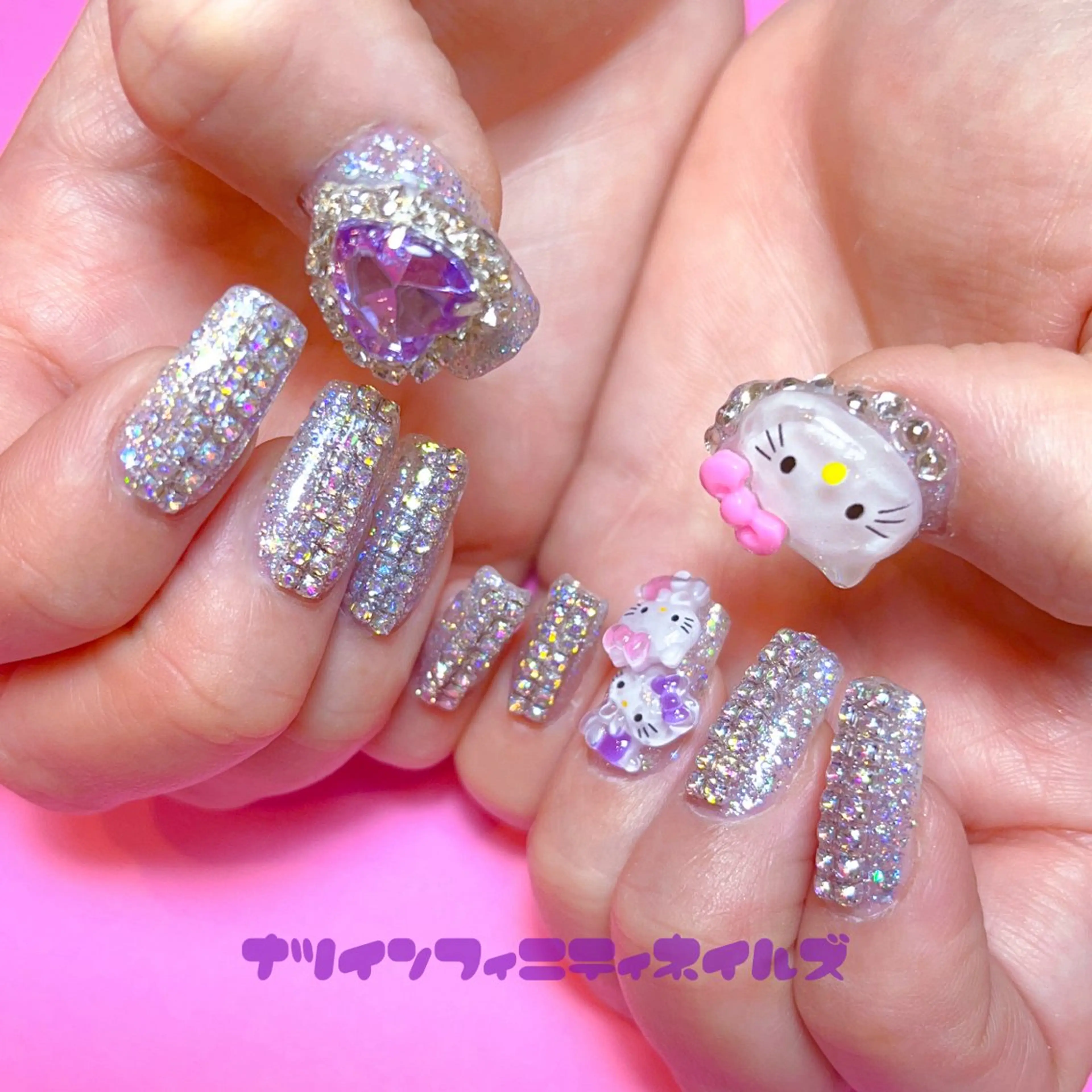 ネイル キラキラネイル ハンドネイル ハンドケア ナツインフィニティ ネイルズ(なつ)のネイルデザイン