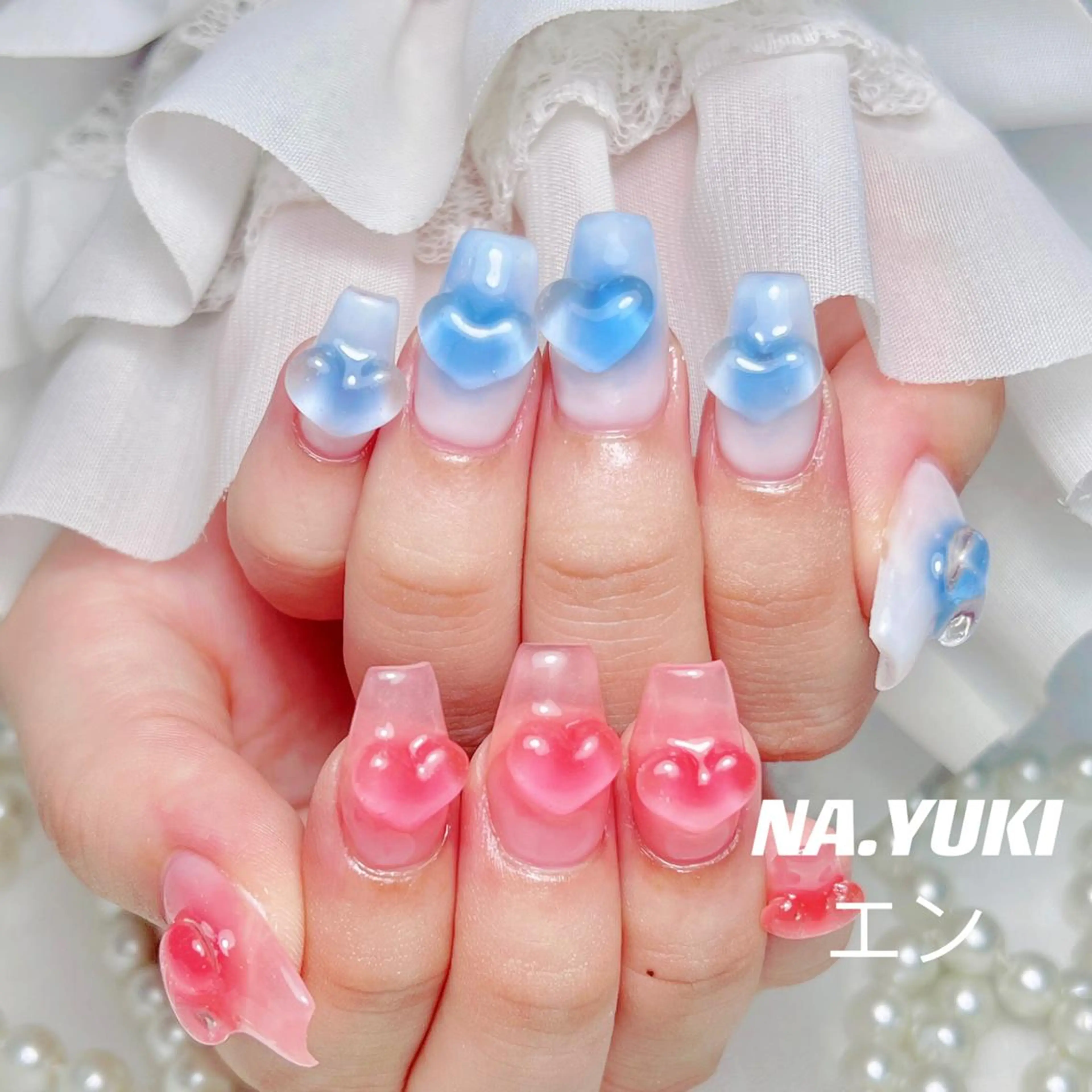 ネイル 🦋 Queenieのネイルデザイン