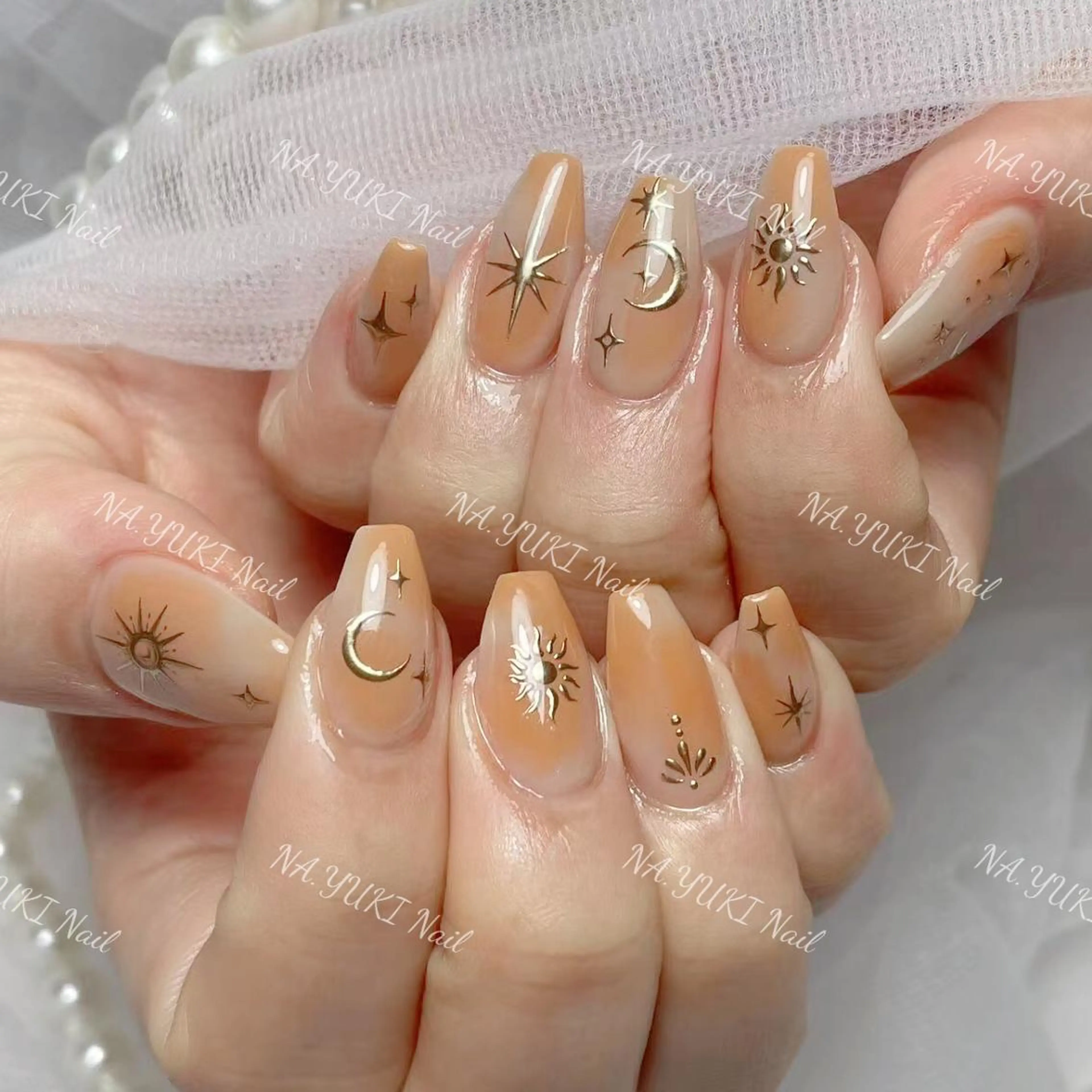 ネイル Queenie 🦋のネイルデザイン