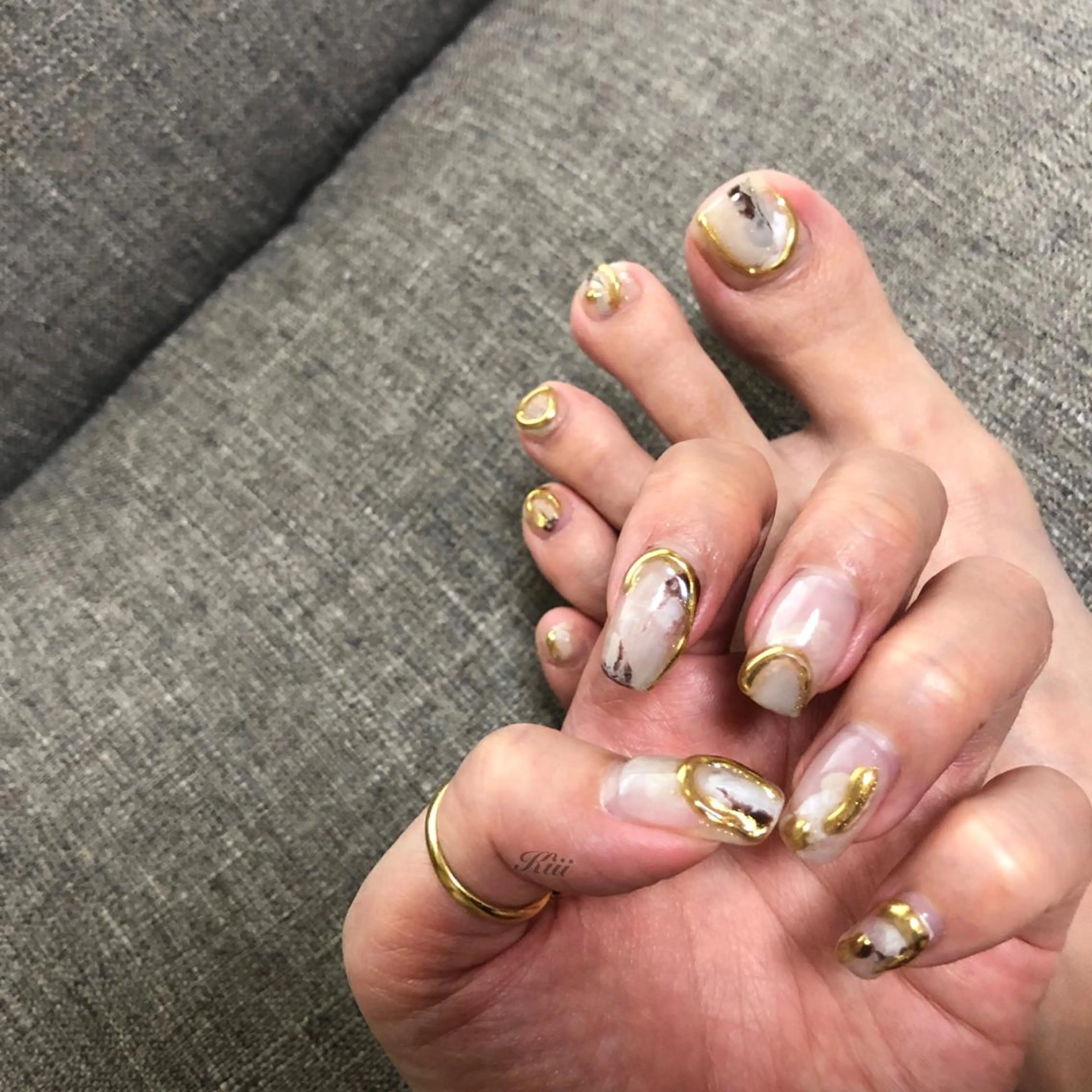 ネイル フットネイル おそろいネイル ハンドネイル フットネイル kiii.__ ✴︎*のネイルデザイン