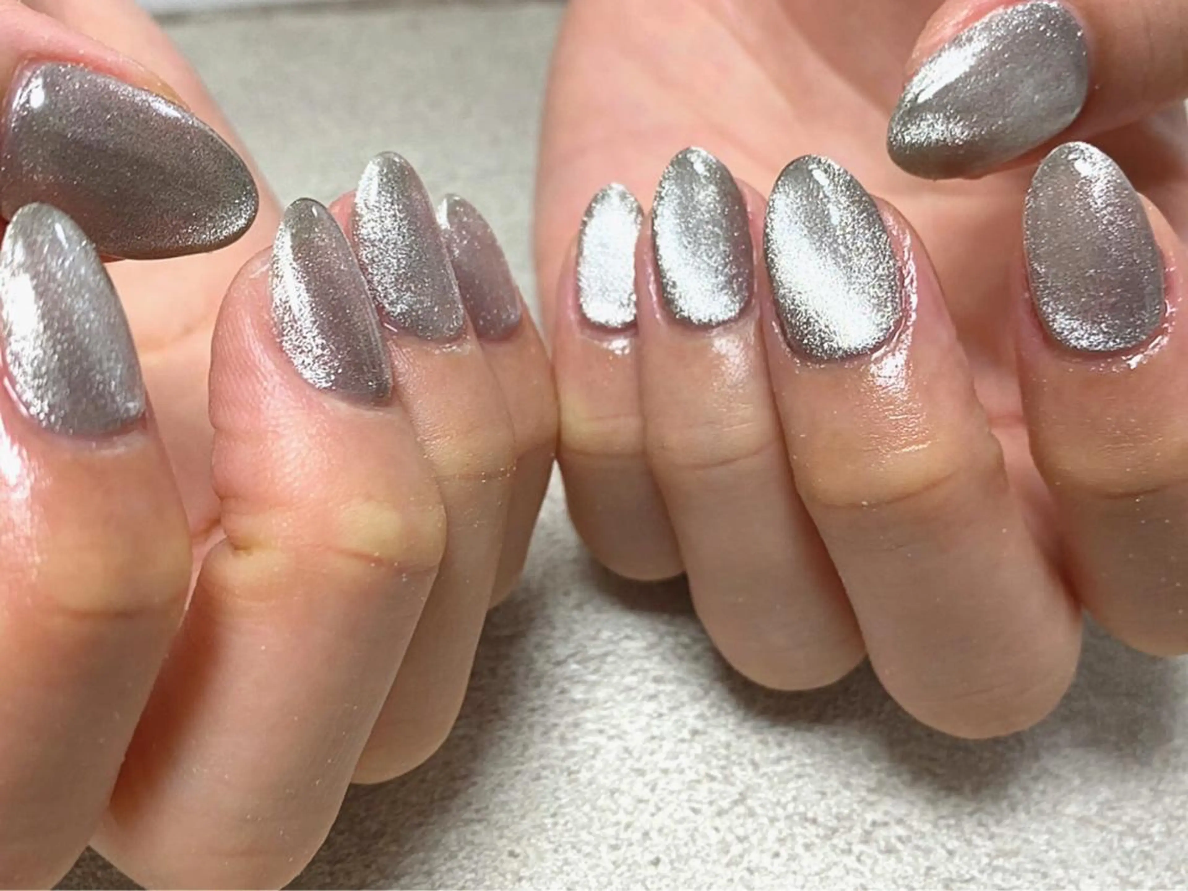 ネイル キラキラネイル マグネットネイル ハンドネイル mogunail &blowのネイルデザイン