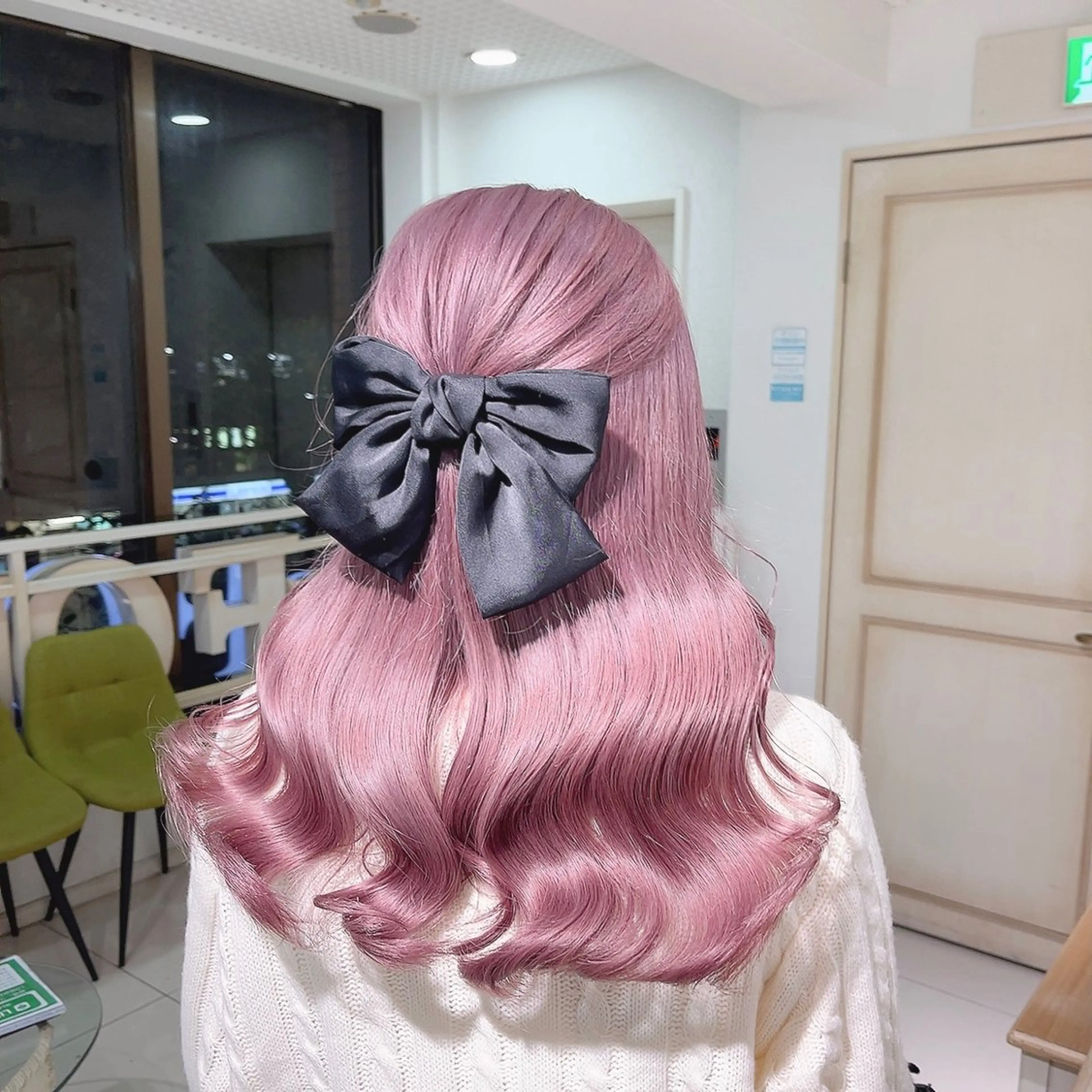 ロング カラー ベージュカラー ブリーチ ピンクカラー ピンクベージュ ホワイトピンク ‎Lby home 🪽mikuのヘアスタイル