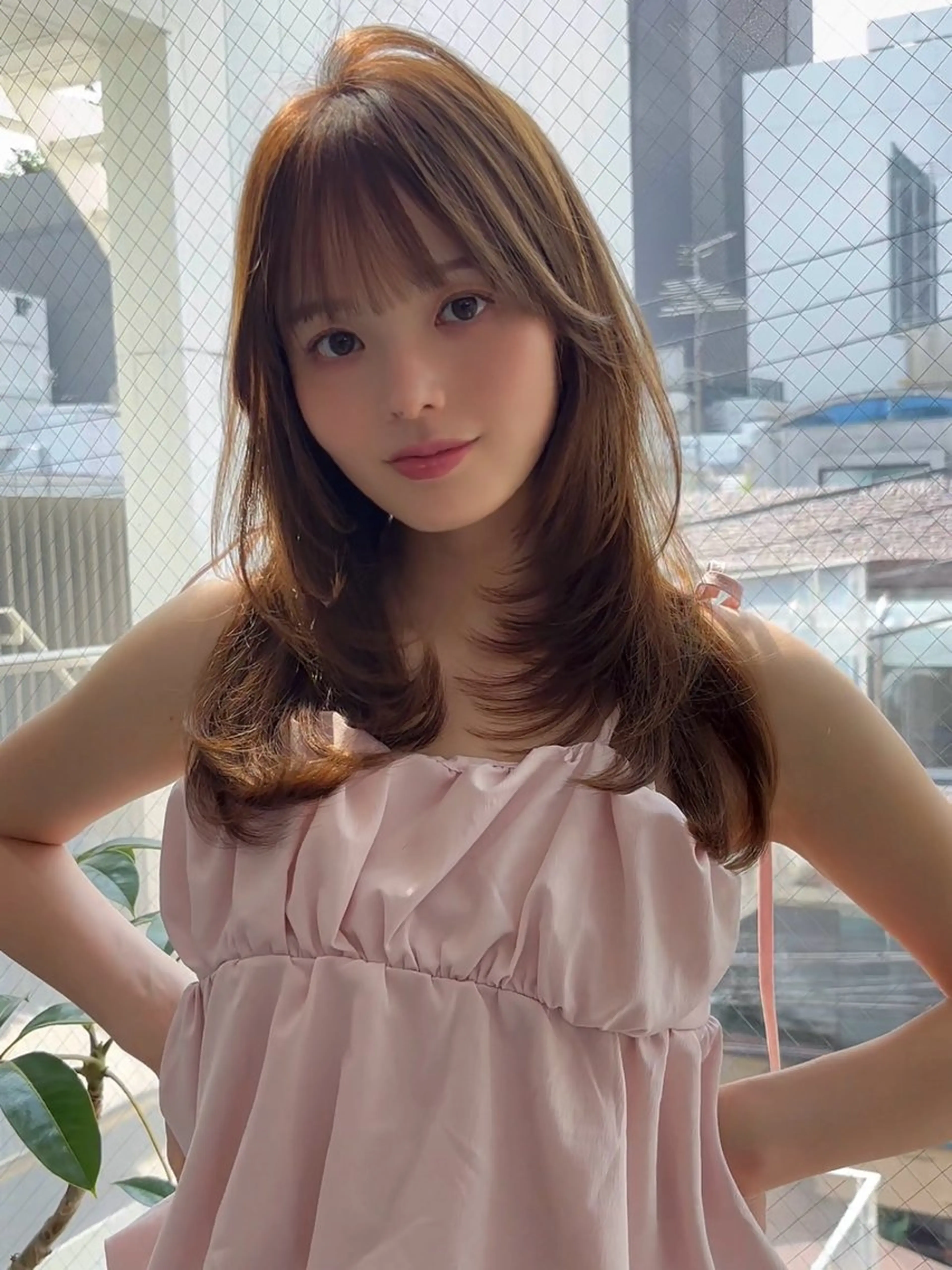 ミディアム カラー ミディアムレイヤー ベージュカラー レイヤーカット 縮毛矯正 【博多髪質改善】 吉村　清志のヘアスタイル