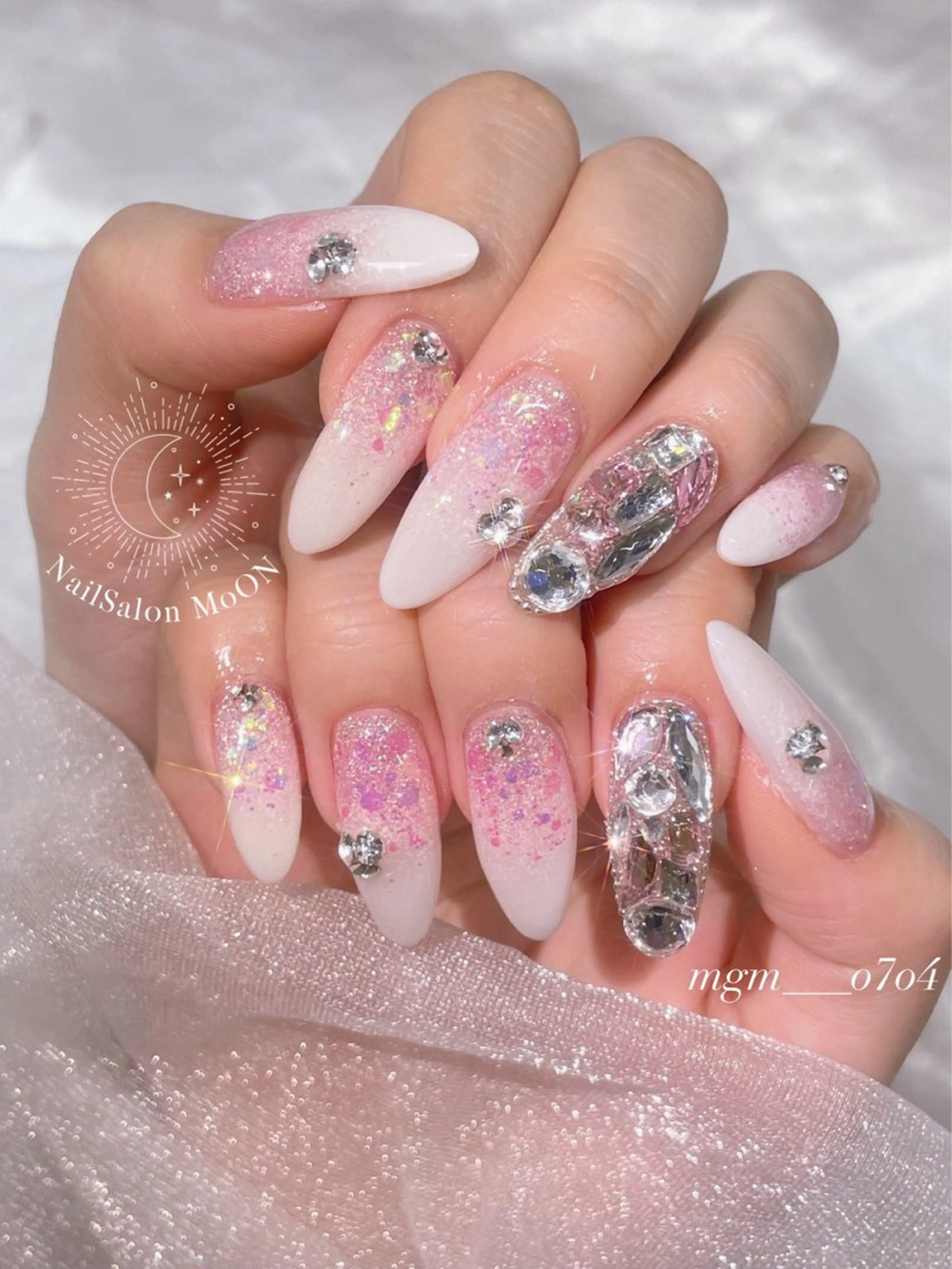 ハンドネイル ハンドケア MoON...❤︎ MeGuのネイルデザイン