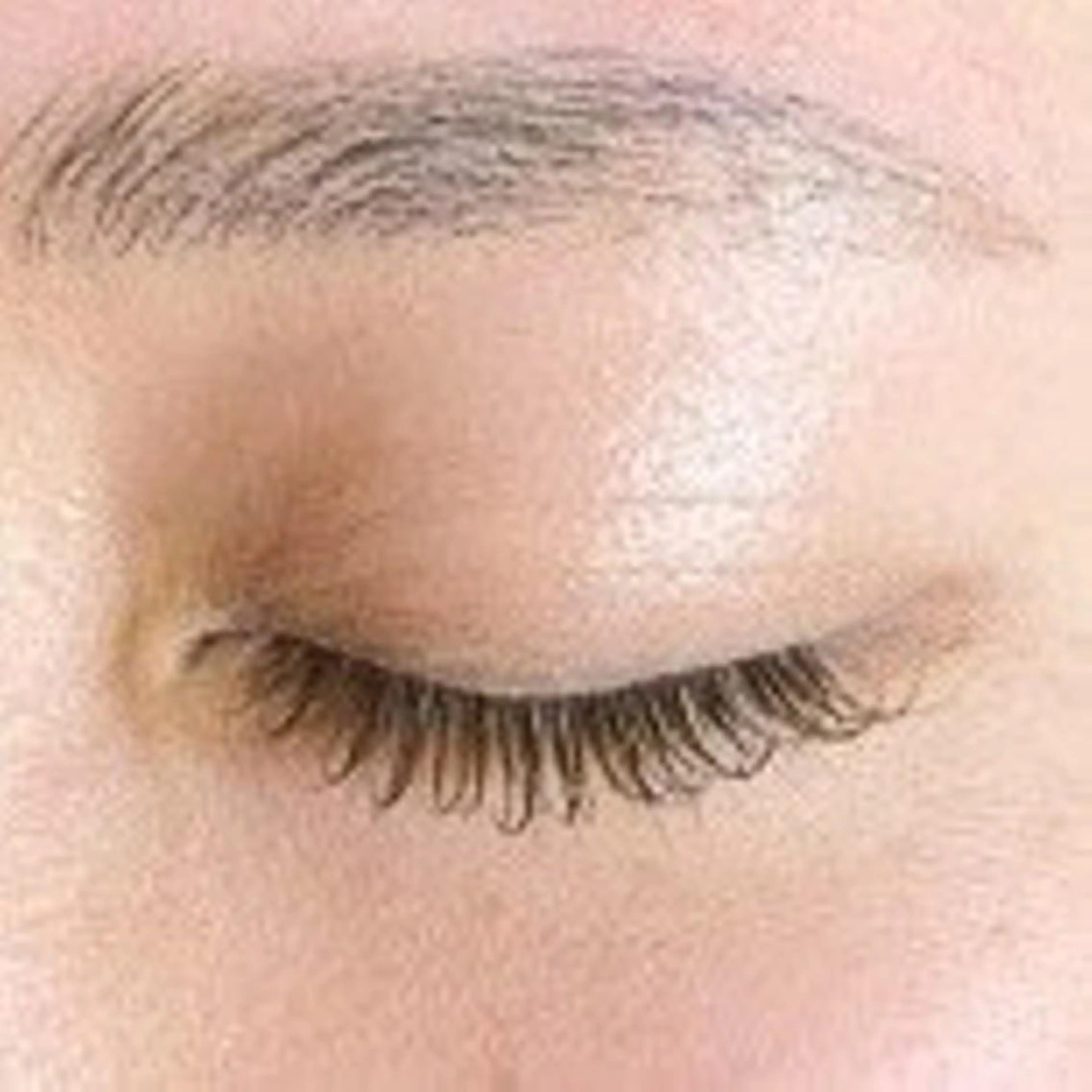 𝐹𝑙𝑎𝑡𝐿𝑎𝑠ℎ 上下200本までつけ放題✨(他店オフ,アイシャンプー,コーティング仕上げ)の写真