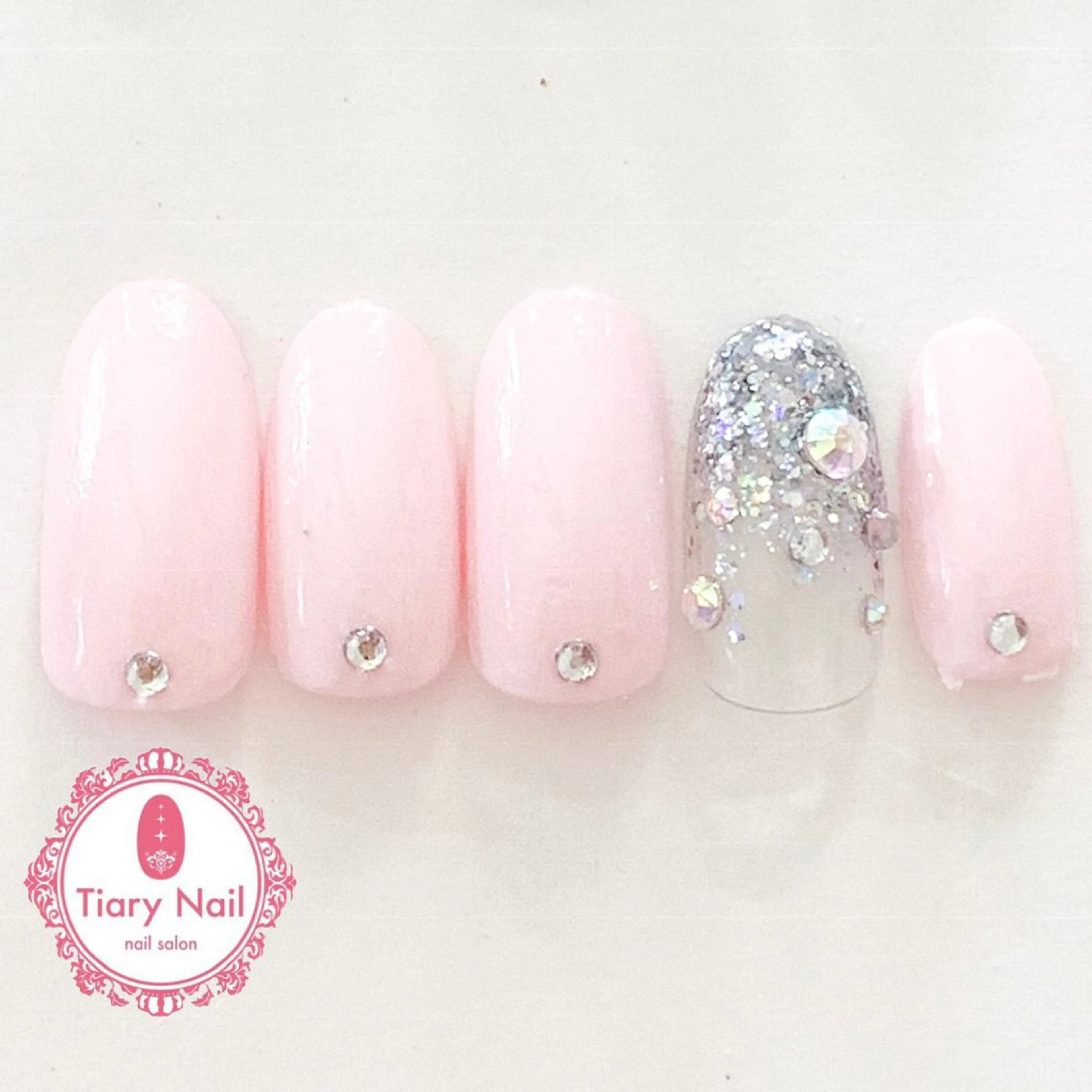 ネイル tiarynail K K🐼のネイルデザイン