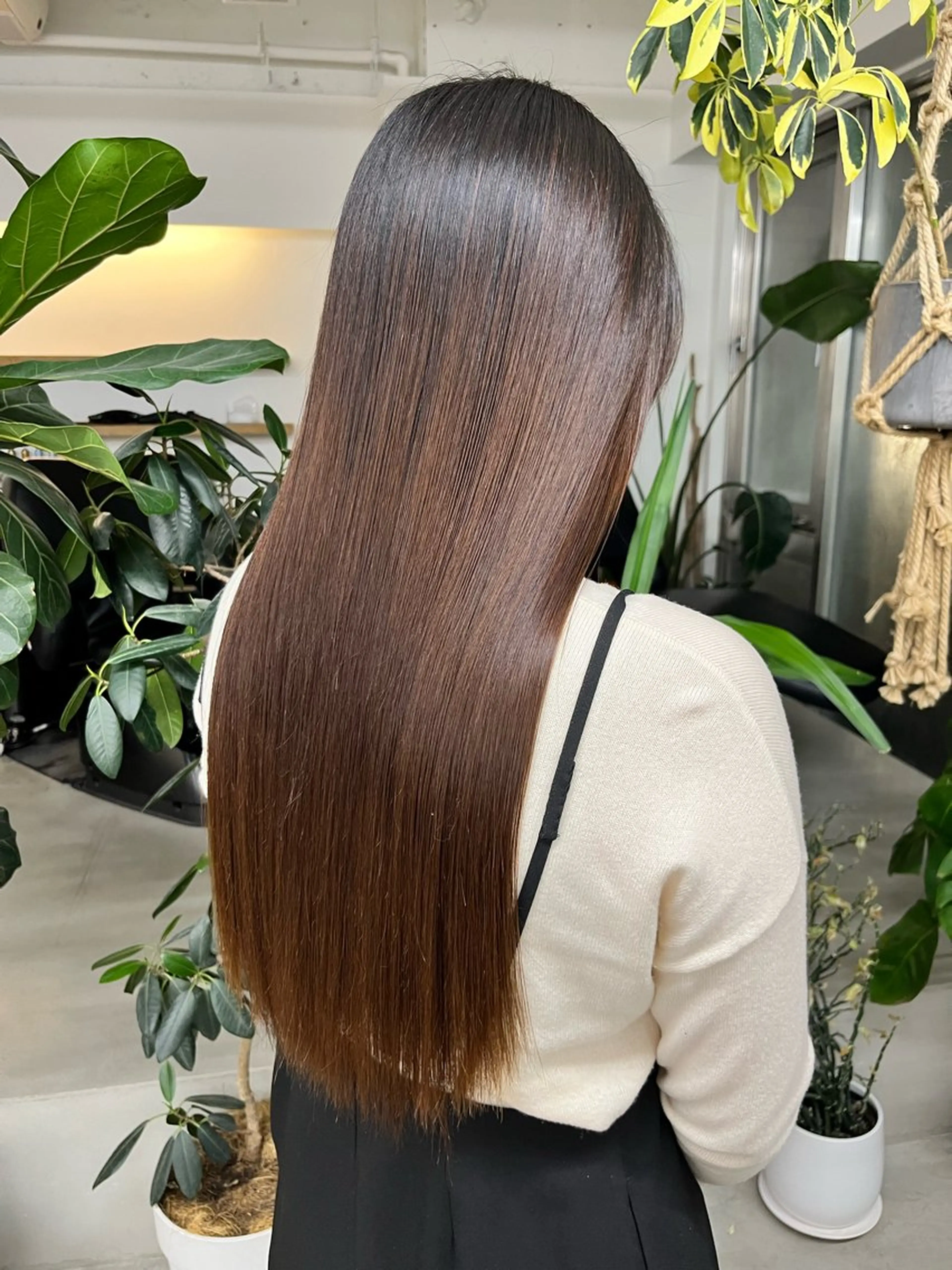 髪質改善ストレート＋OLAPLEXトリートメントの写真