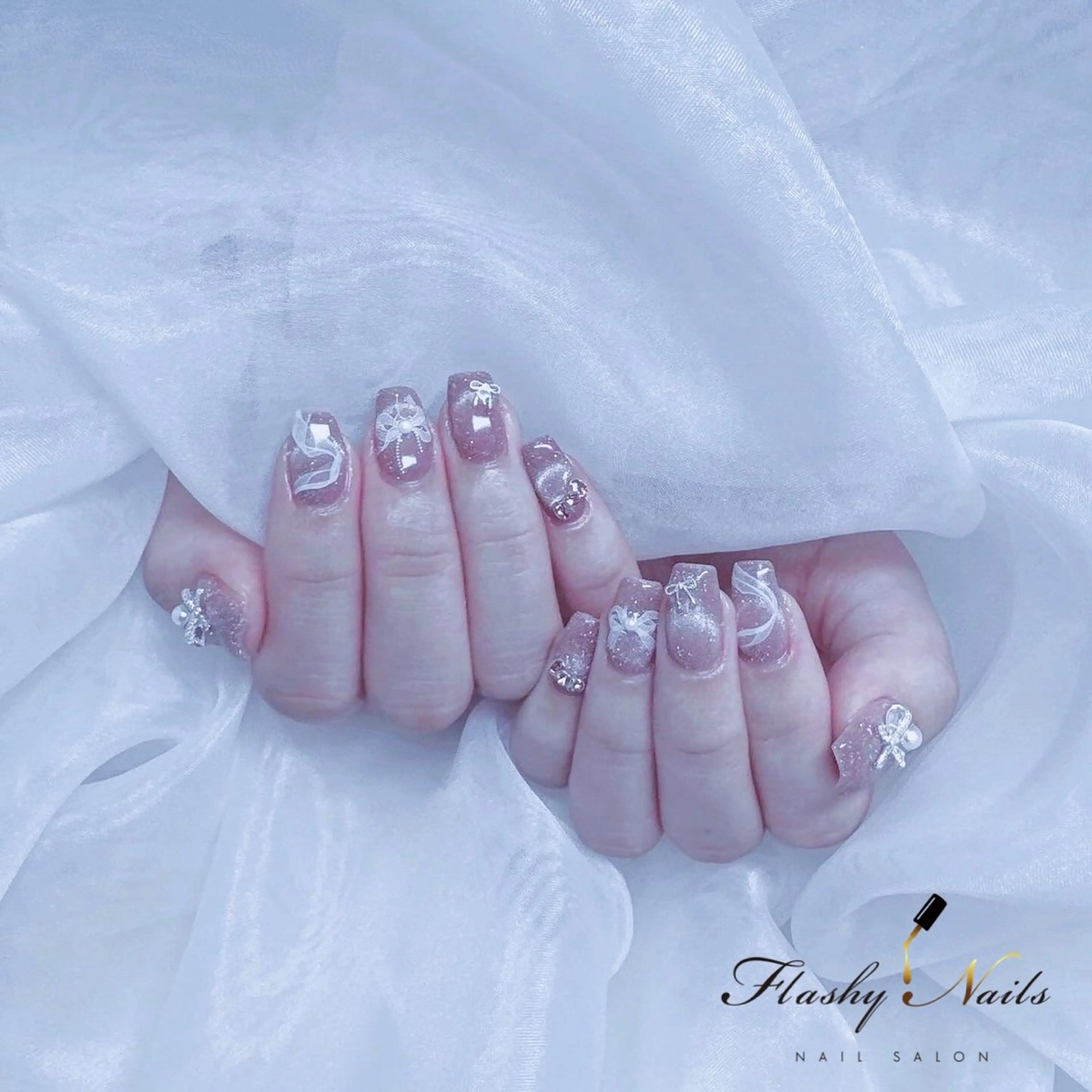 ネイル マグネットネイル Flashy Nailsのネイルデザイン