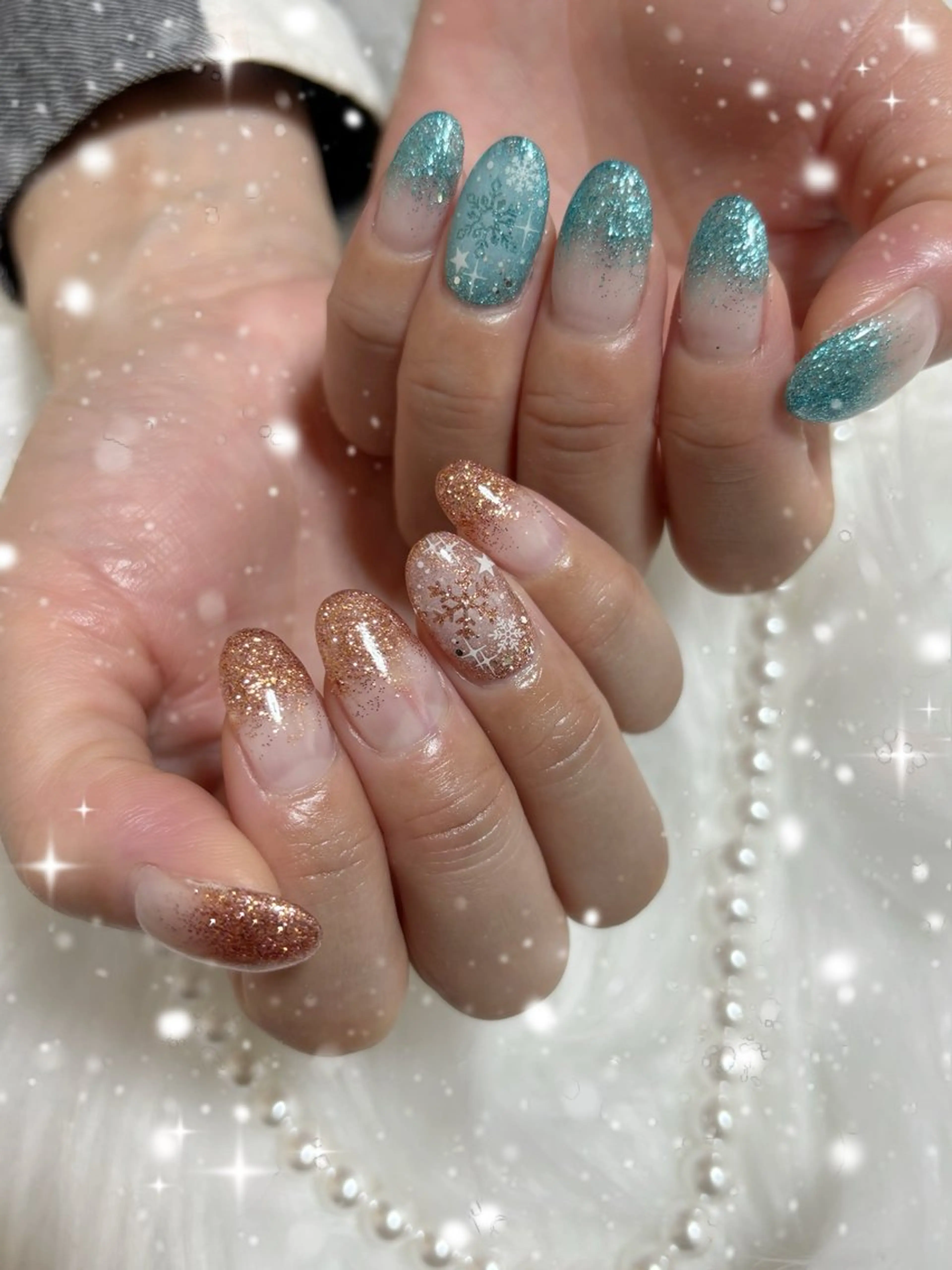 ネイル キラキラネイル ラメ(グリッター) ラメグラデーション 水色 冬ネイル ハンドネイル YM nailのネイルデザイン