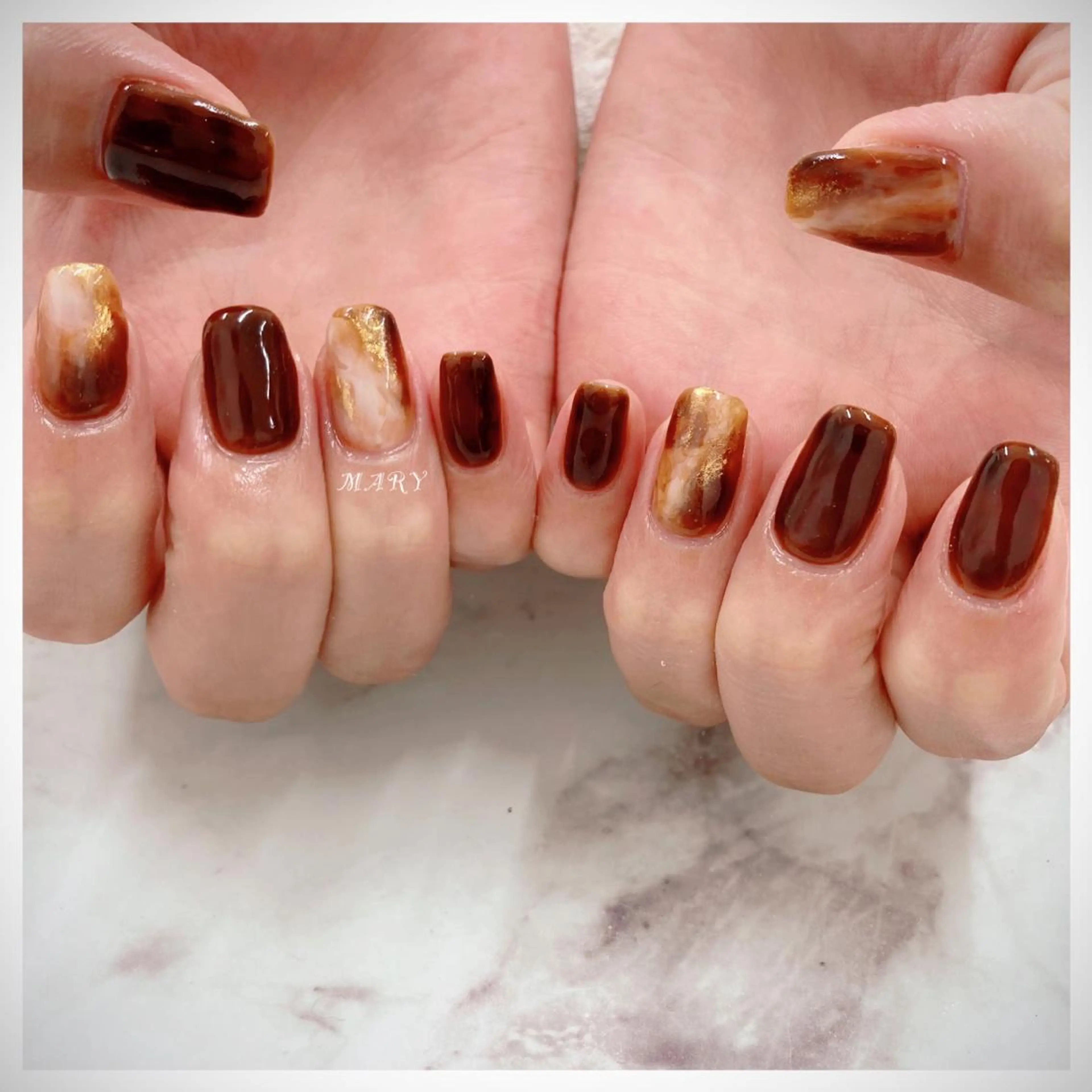 ネイル ブラウン ニュアンスネイル ワンカラーネイル スクエアネイル ハンドネイル Mary nail .narumiのネイルデザイン