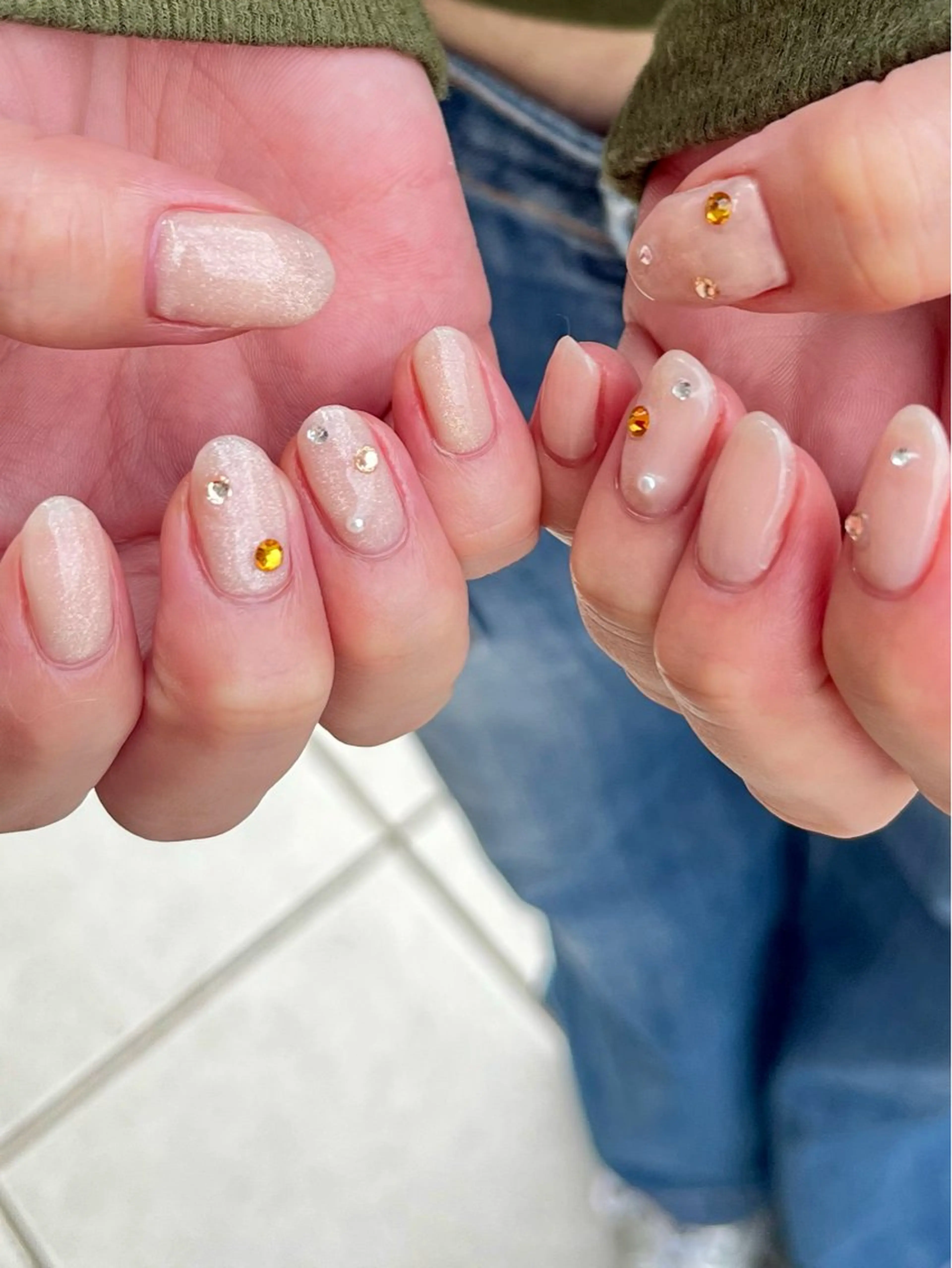 ハンドジェルネイル　シンプルアート両手４本まで（サンプルよりお選びください）　オフ有りは+500円の写真