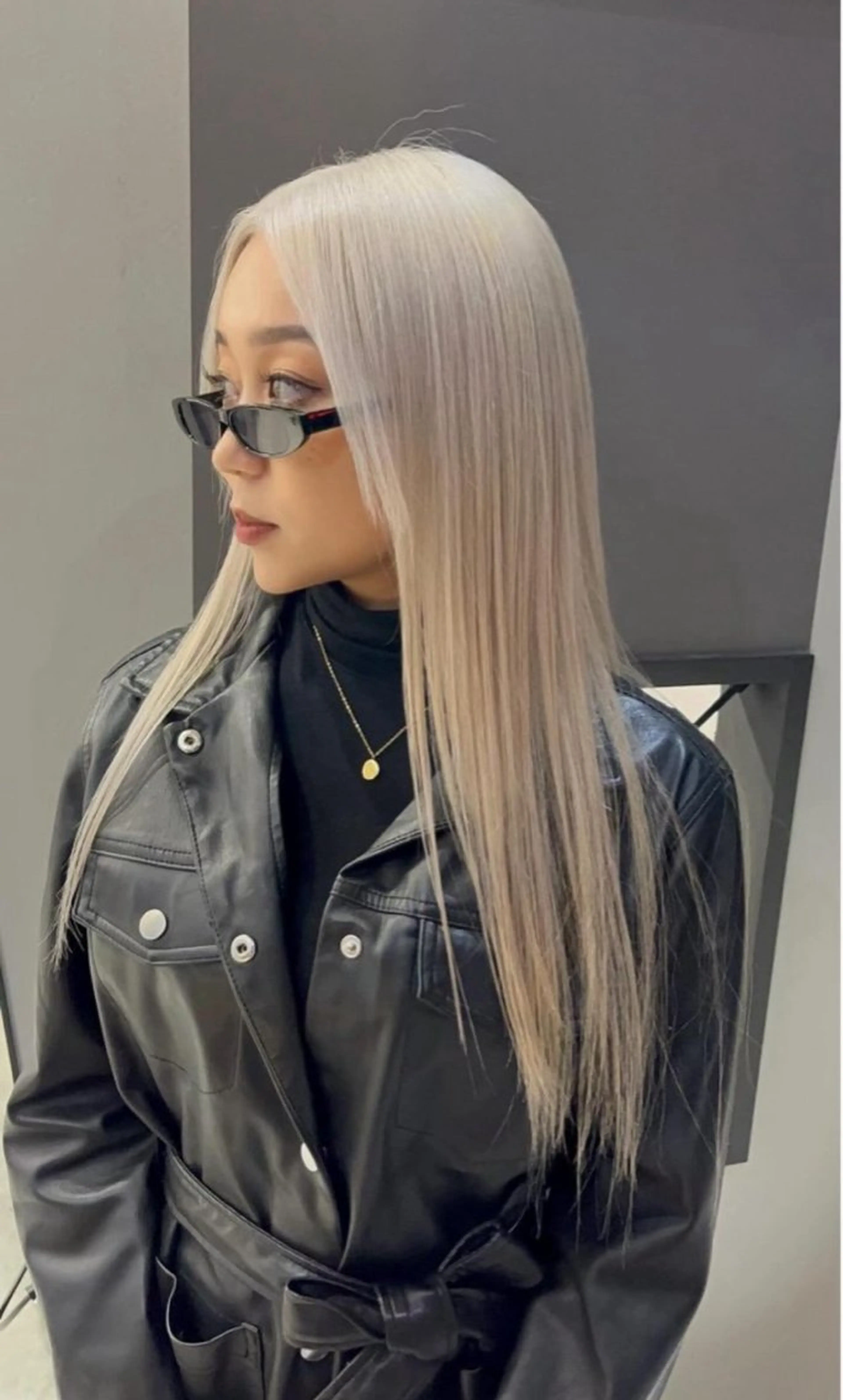 ロング カラー ヘアカラー トリートメント Gisel エリナのヘアスタイル