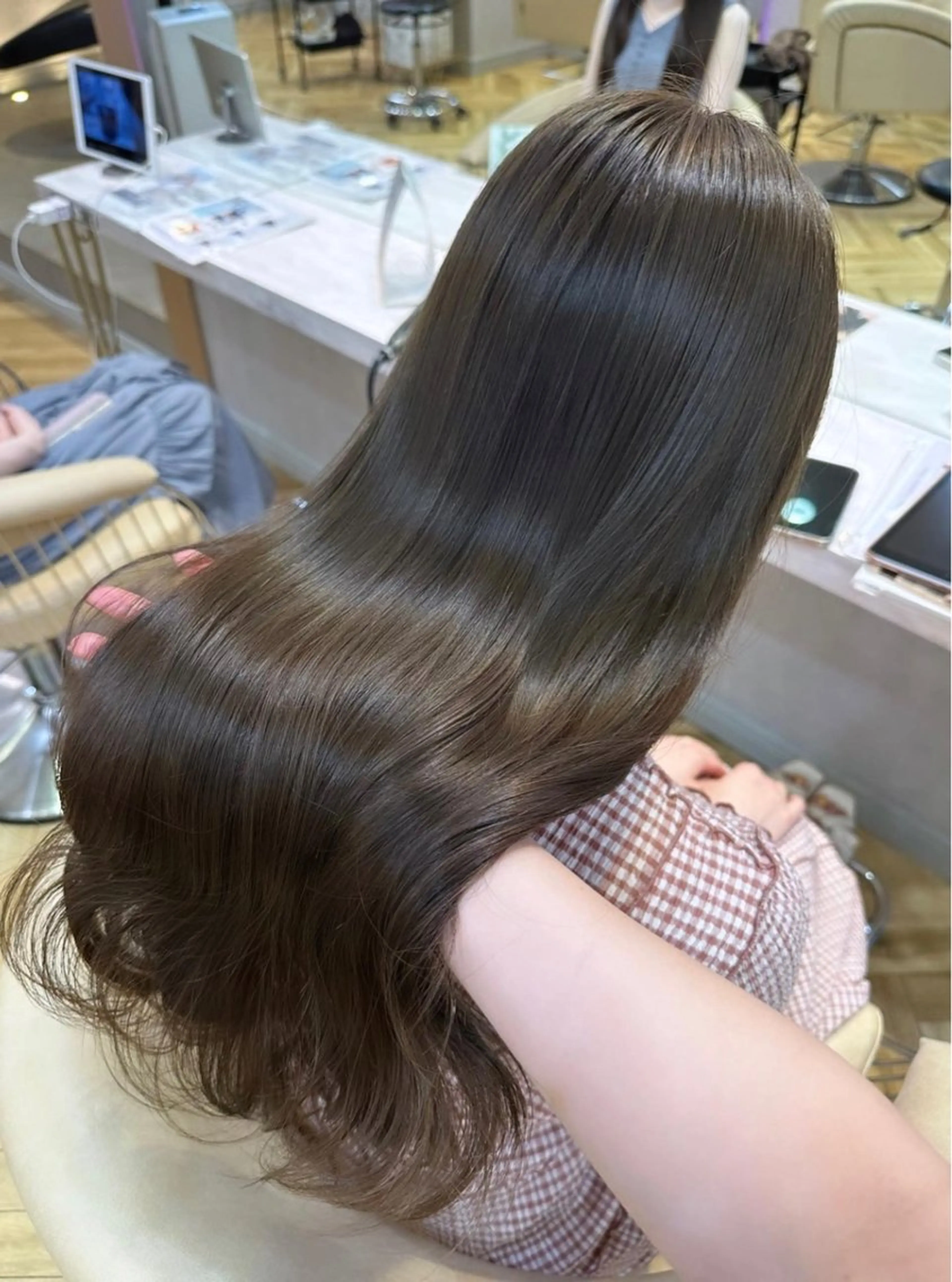 【🥈人気No.2🥈】低ダメージ🤎透明感カラー+TOKIO髪質改善スチームトリートメント✨《men's👦🏻⭕》の写真