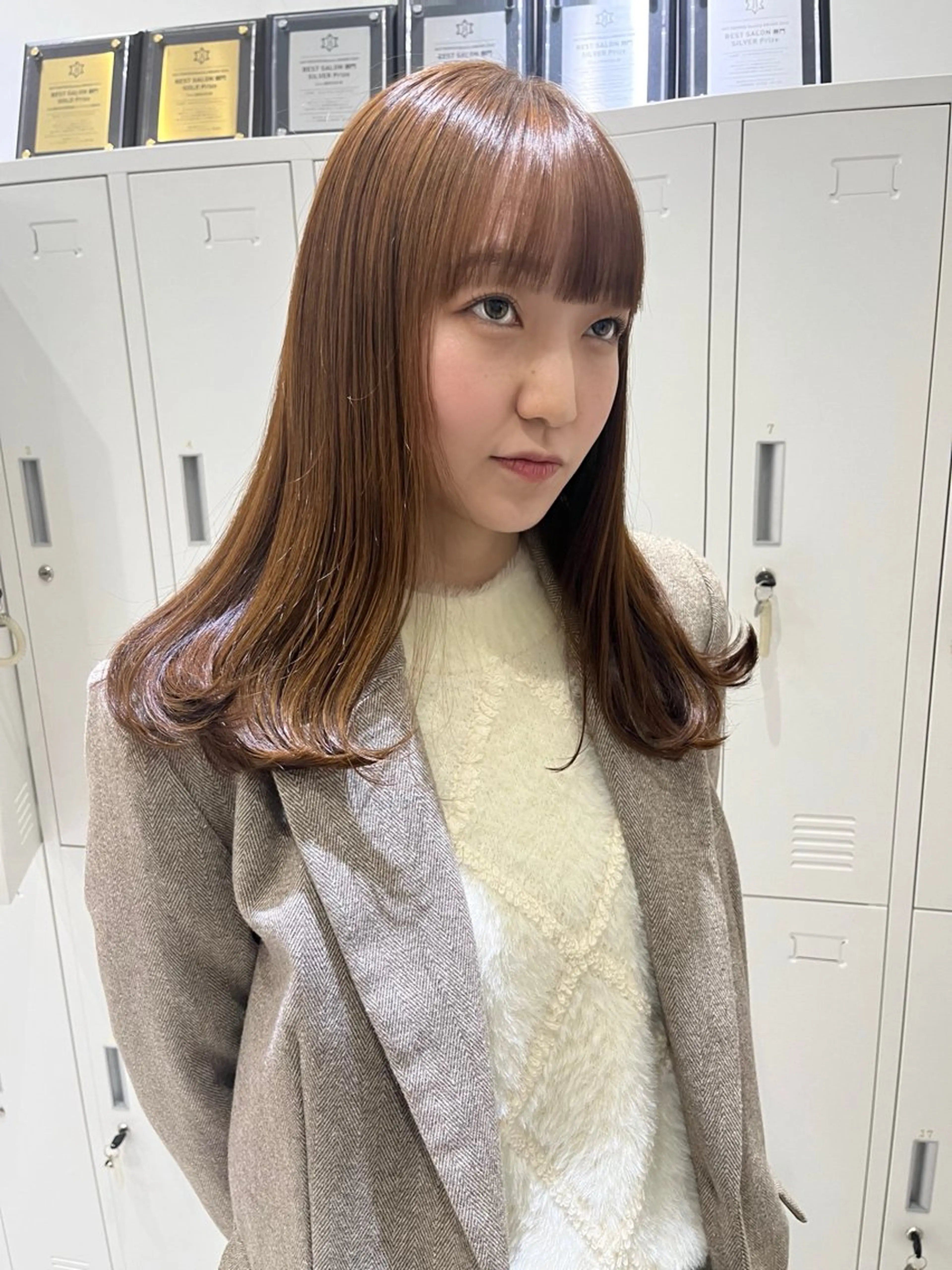 セミロング カット ヘアカラー zina藤崎📛 井上美乃里のヘアスタイル