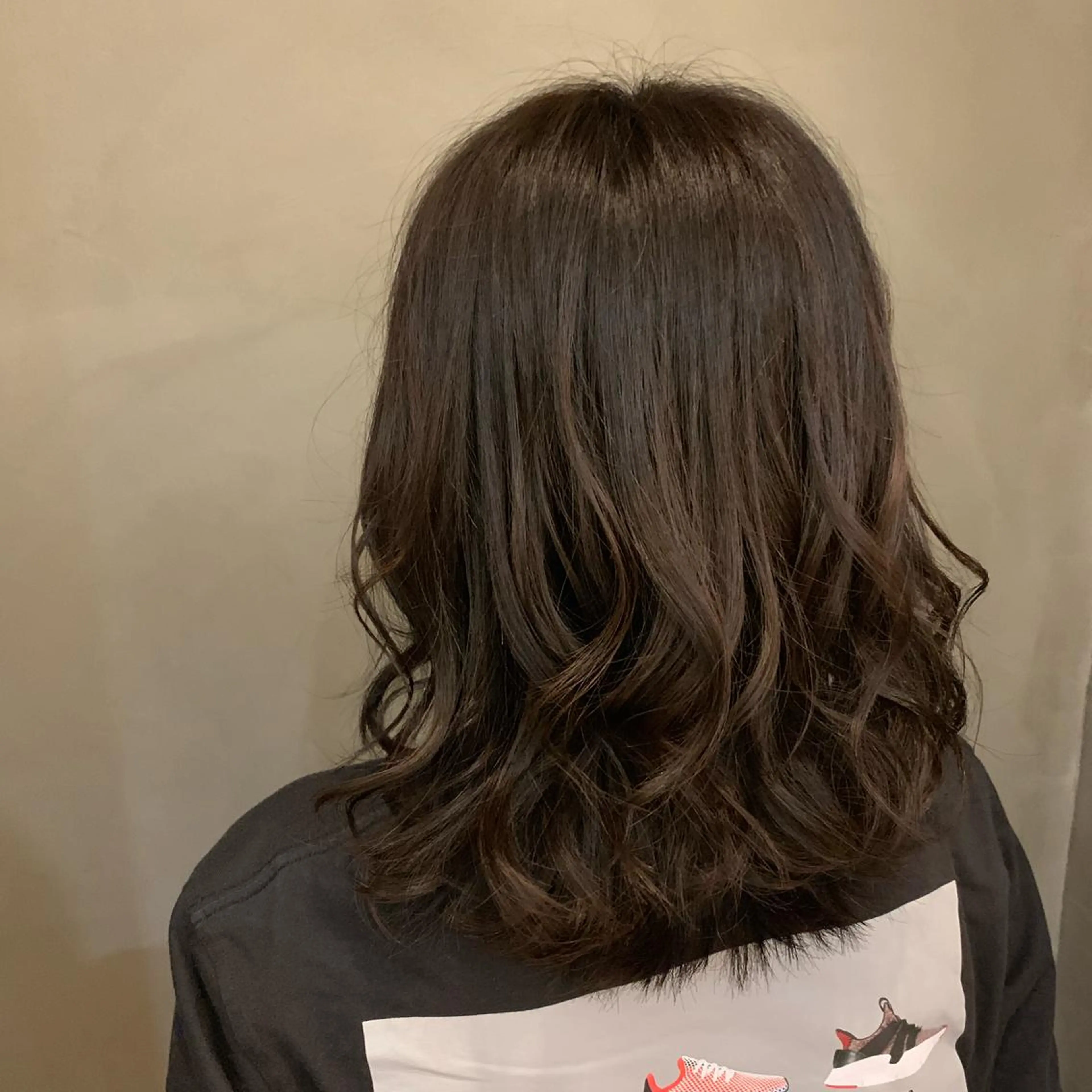 セミロング ともや 髪質改善縮毛矯正のヘアスタイル