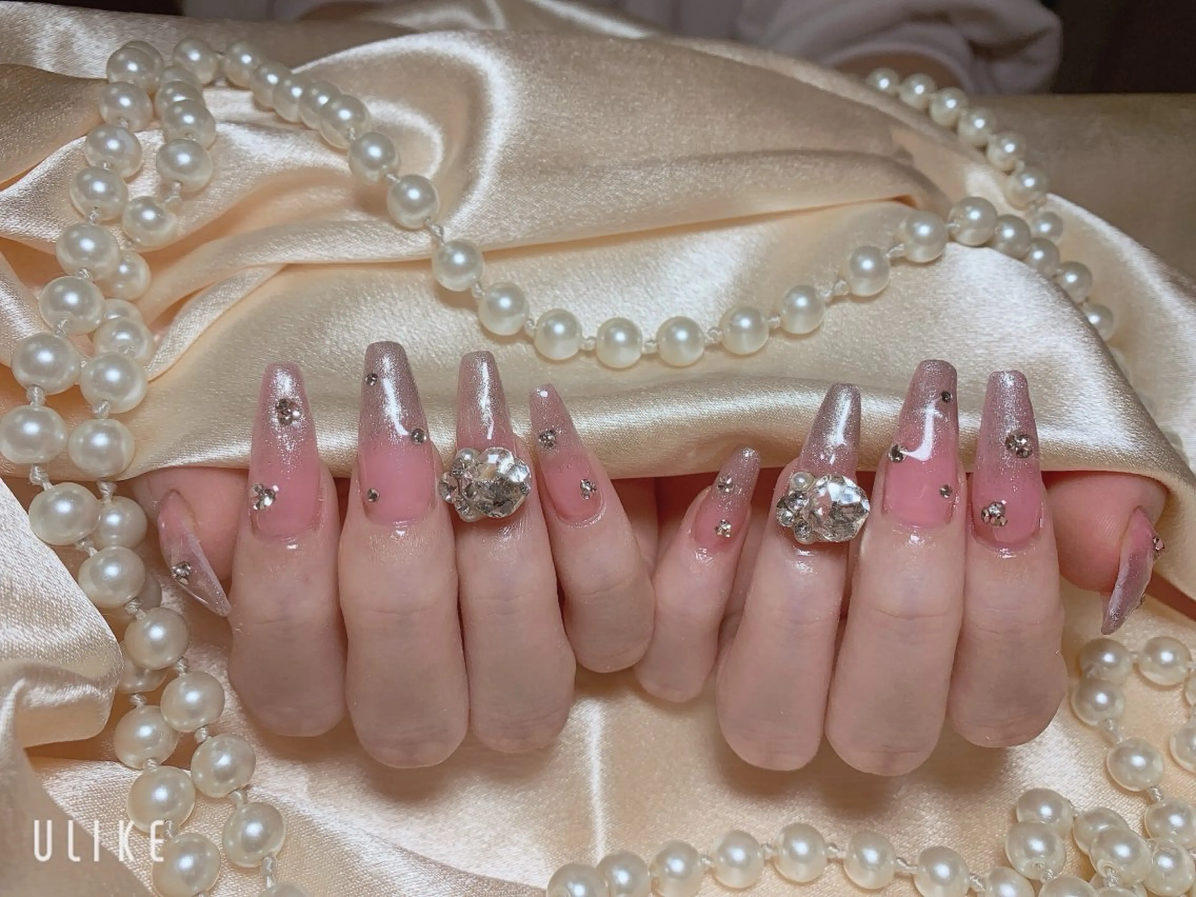 ネイル 桜ネイル フットネイル ジェルネイル 韓国ネイル ラメ(グリッター) ハンドネイル ネイルサロンAiri 長さ出し·シンプルのネイルデザイン