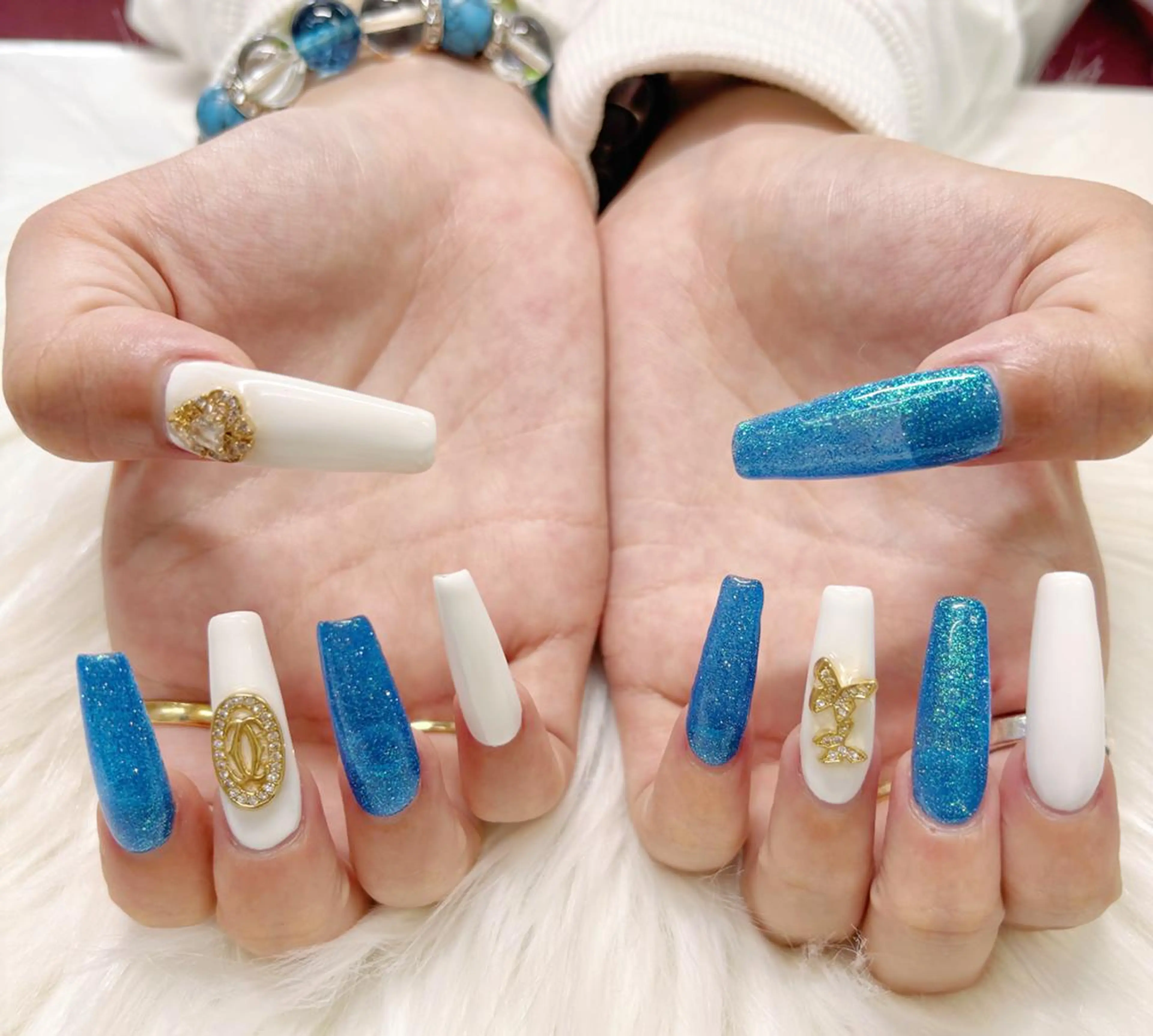 ネイル オーロラネイル チークネイル フットネイル フレンチネイル ジェルネイル ハンドネイル リラネイル ギョウのネイルデザイン