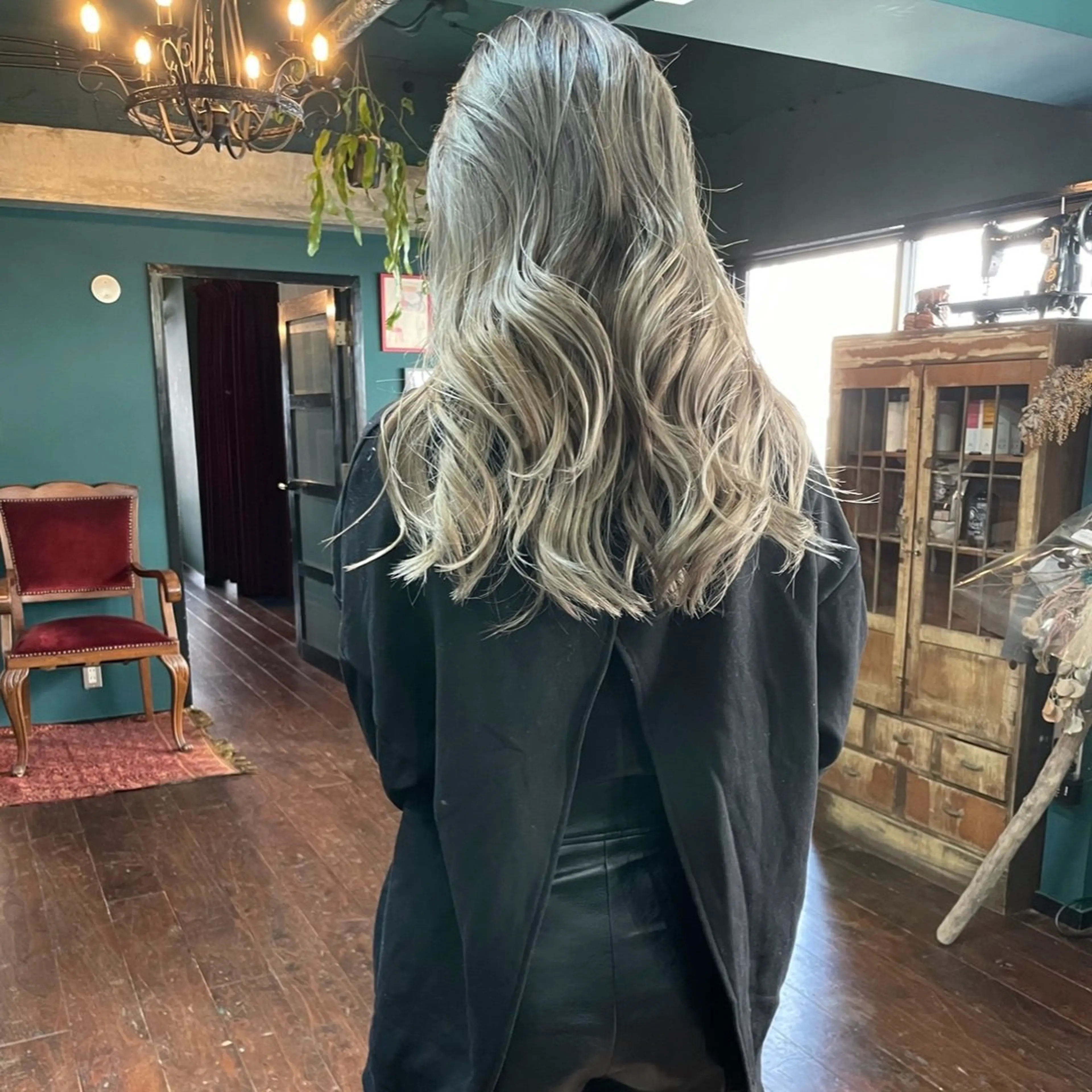 ロング カット ヘアカラー トリートメント vivre libreのヘアスタイル