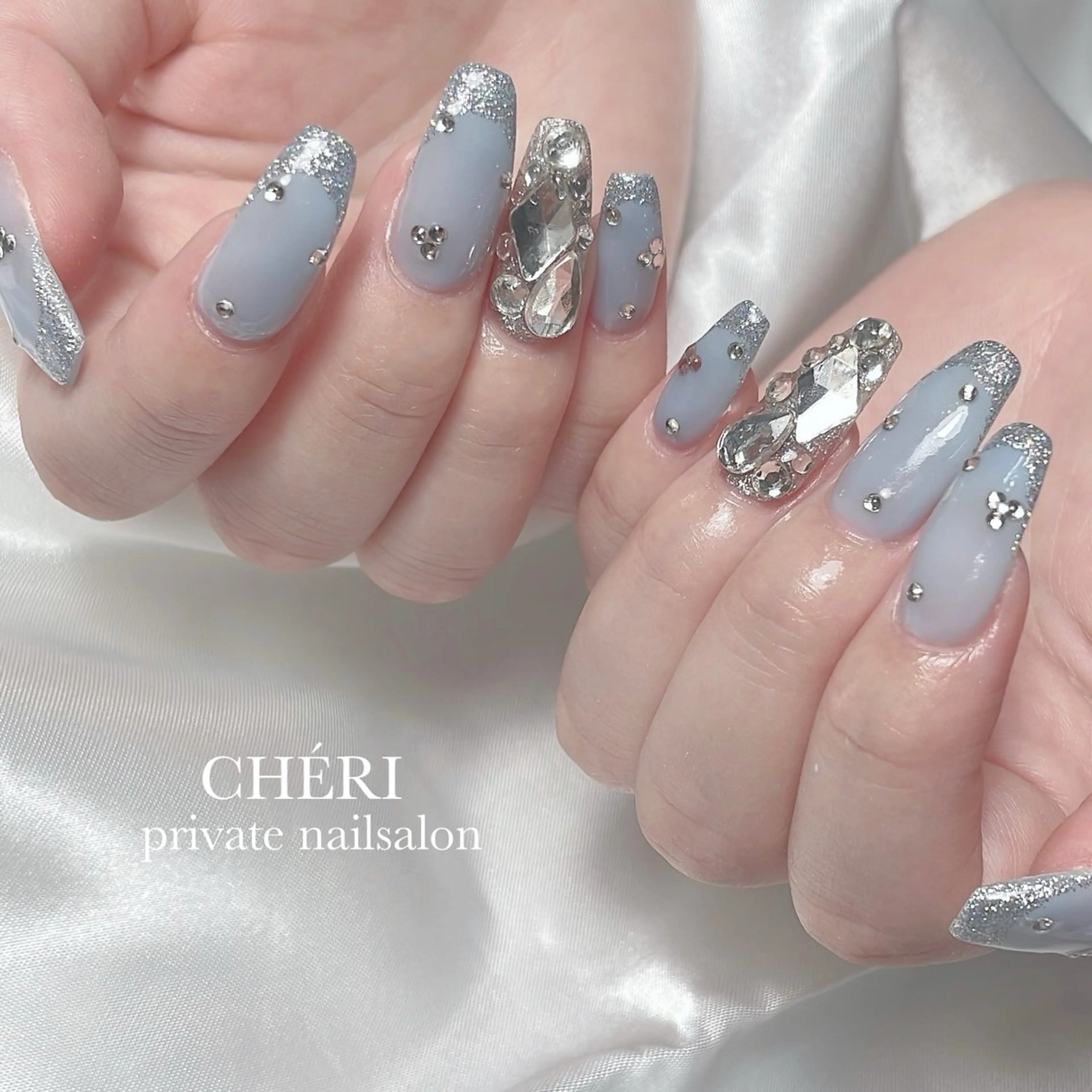 ネイル CHÉRI .のネイルデザイン