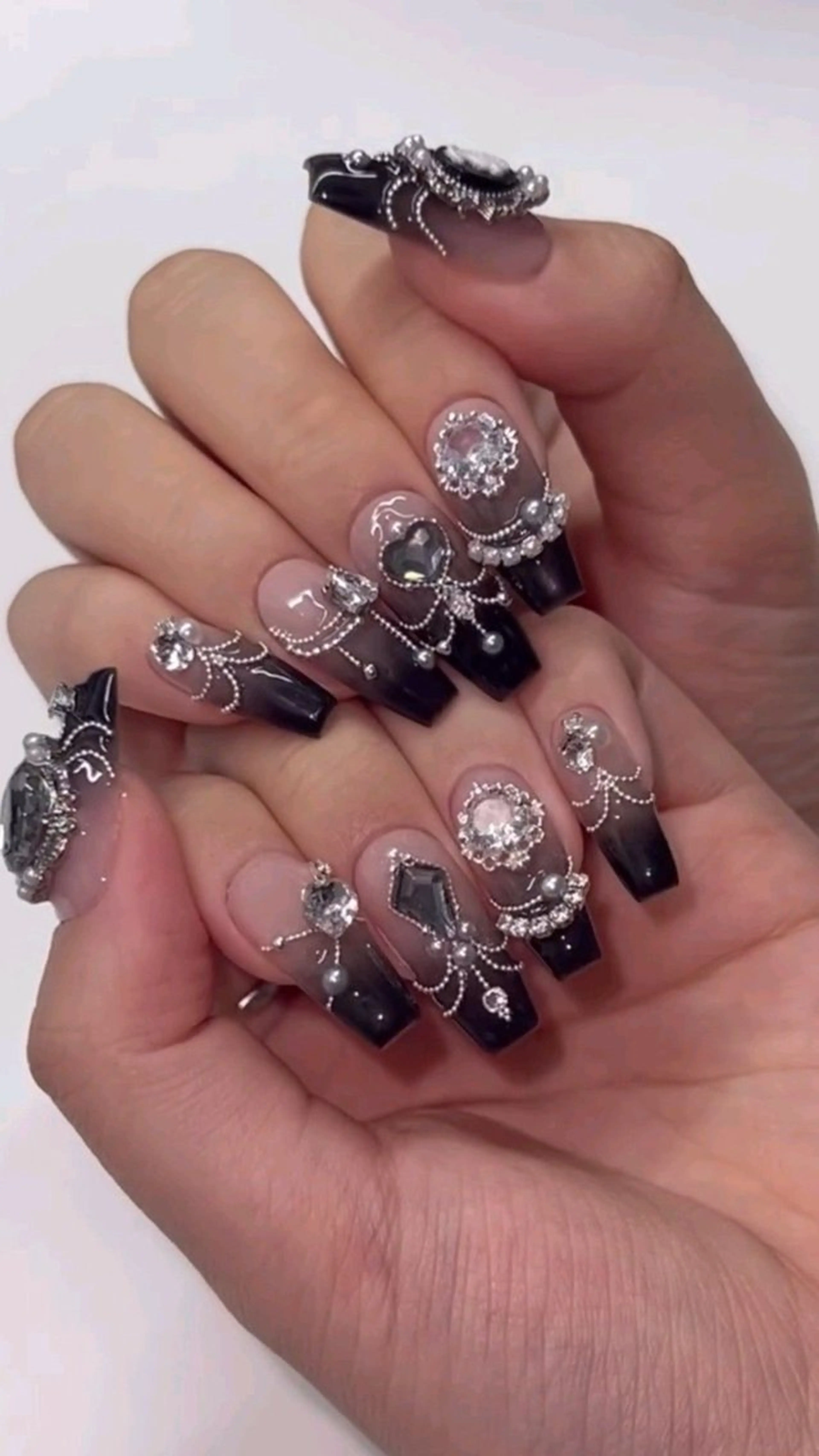 ネイル 長さ出し フレンチネイル グラデーション 卒業式 マグネットネイル ハンドネイル MIHANA NAILのネイルデザイン