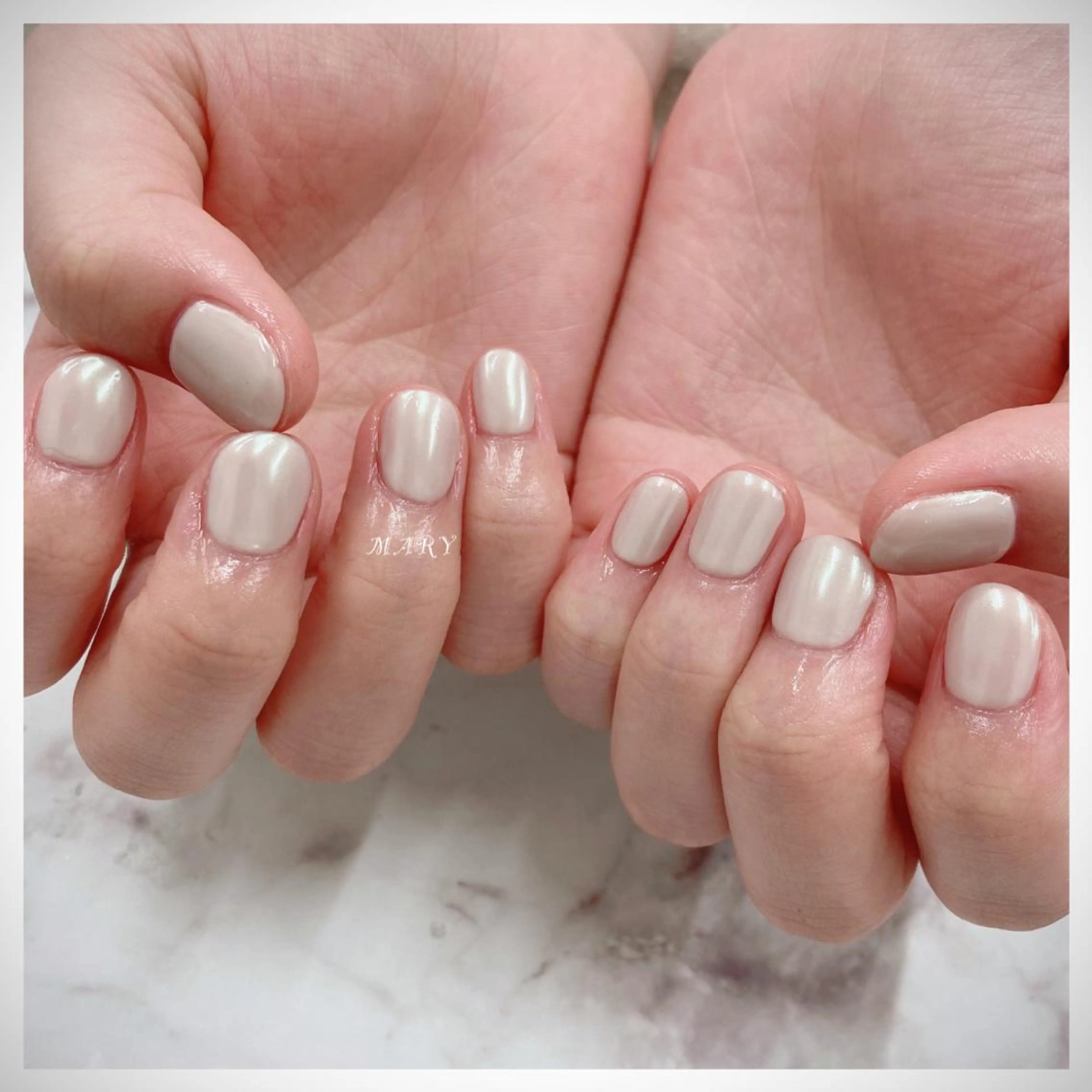 ネイル オーロラネイル ニュアンスネイル オフィスネイル ワンカラーネイル シンプルネイル ハンドネイル Mary nail .narumiのネイルデザイン