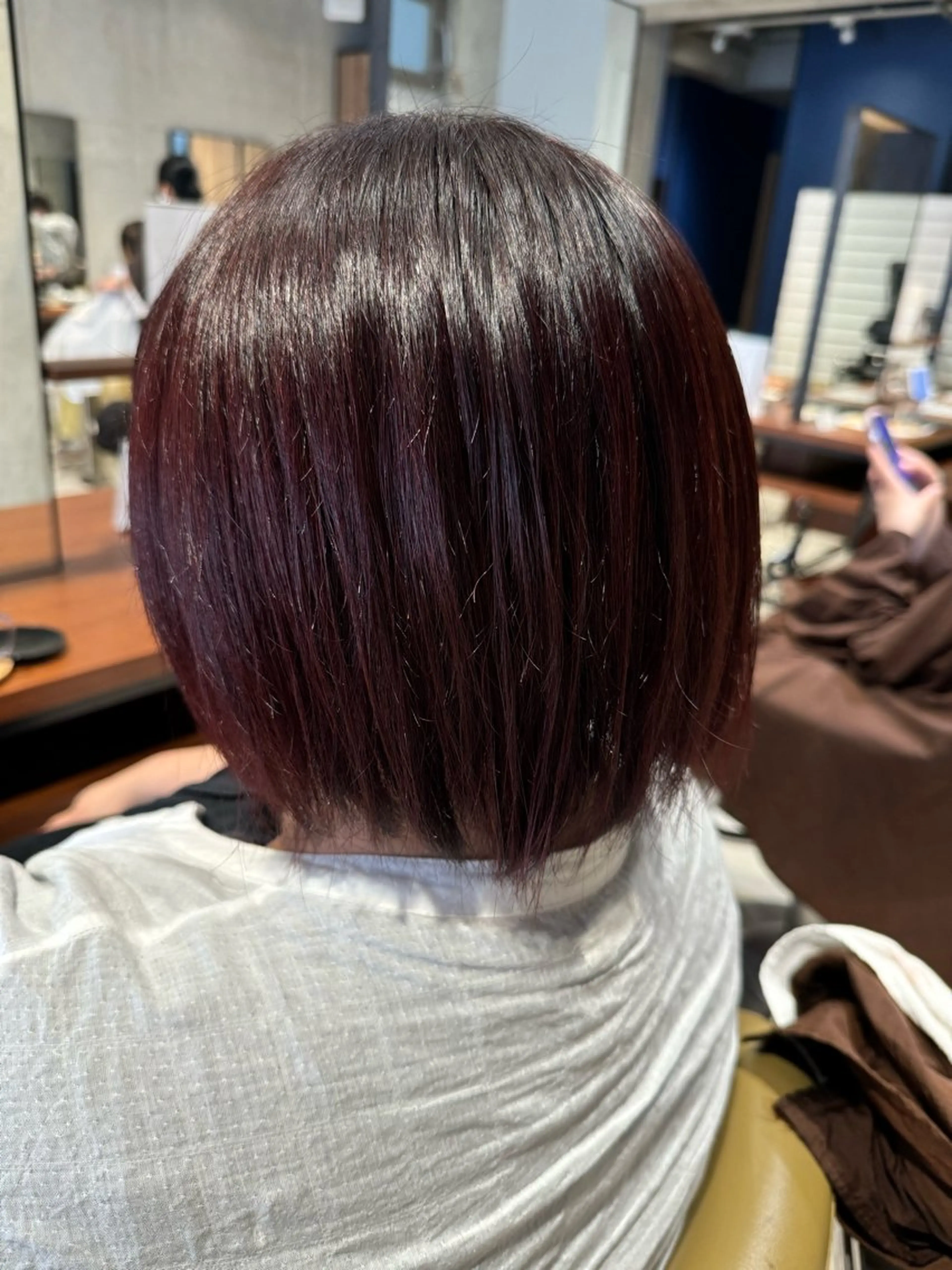 カラー レッドカラー ヘアカラー 艶カラー 梨菜💜のヘアスタイル