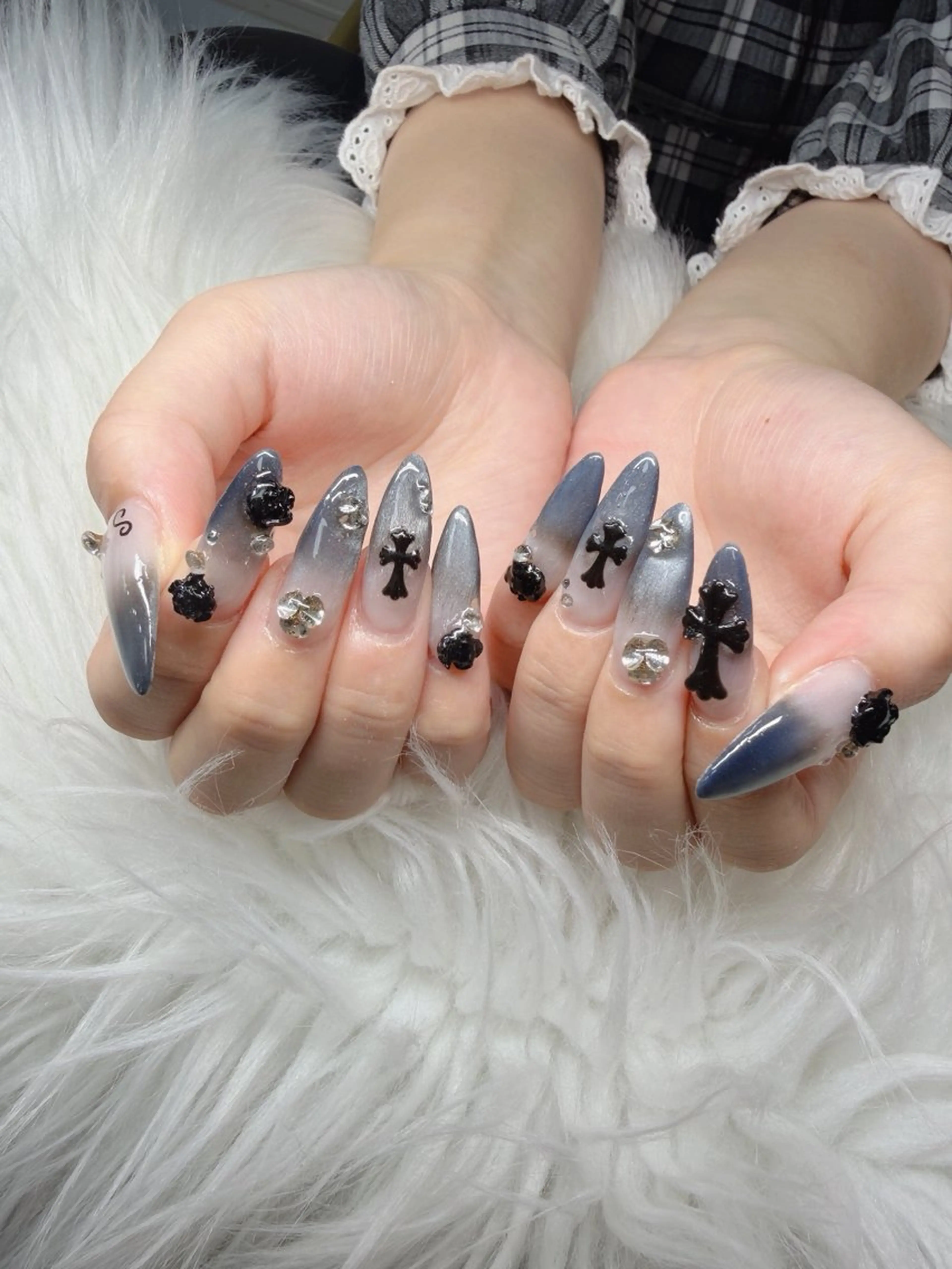 ネイル Lee Nailsのネイルデザイン