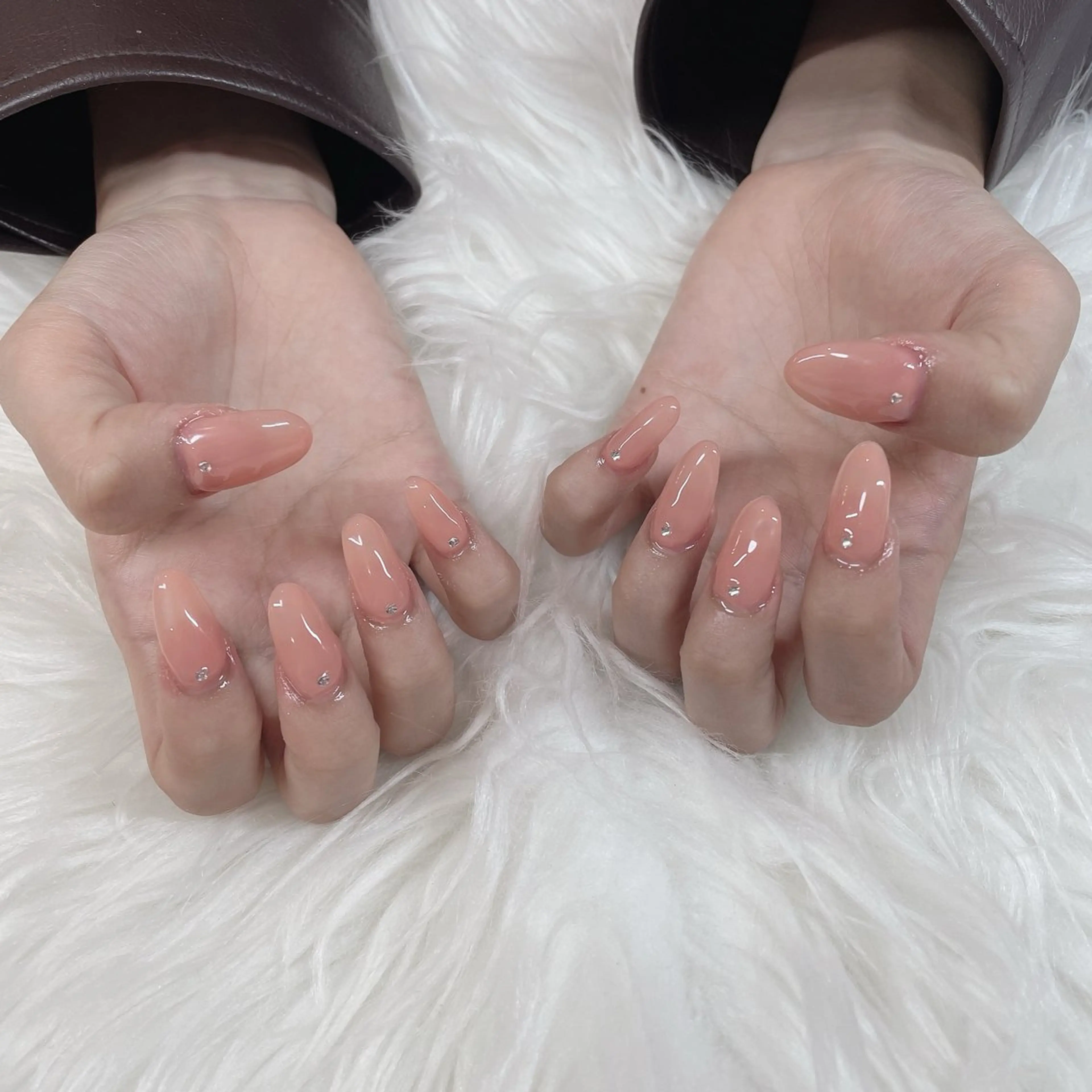 ネイル スカルプネイル ストーンネイル ハンドネイル BLUEM みおちのネイルデザイン