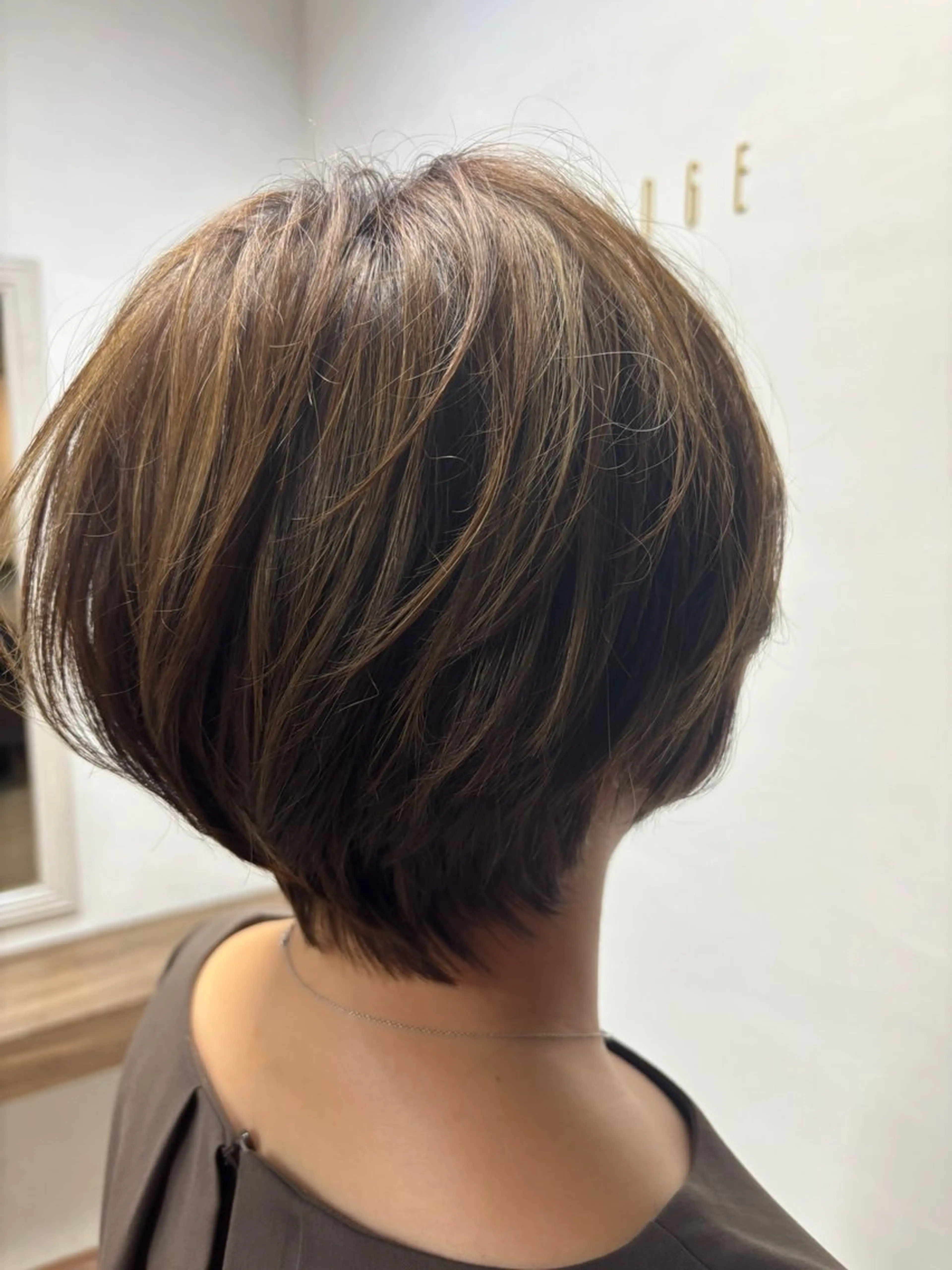 ショート カラー 西田 敏幸のヘアスタイル