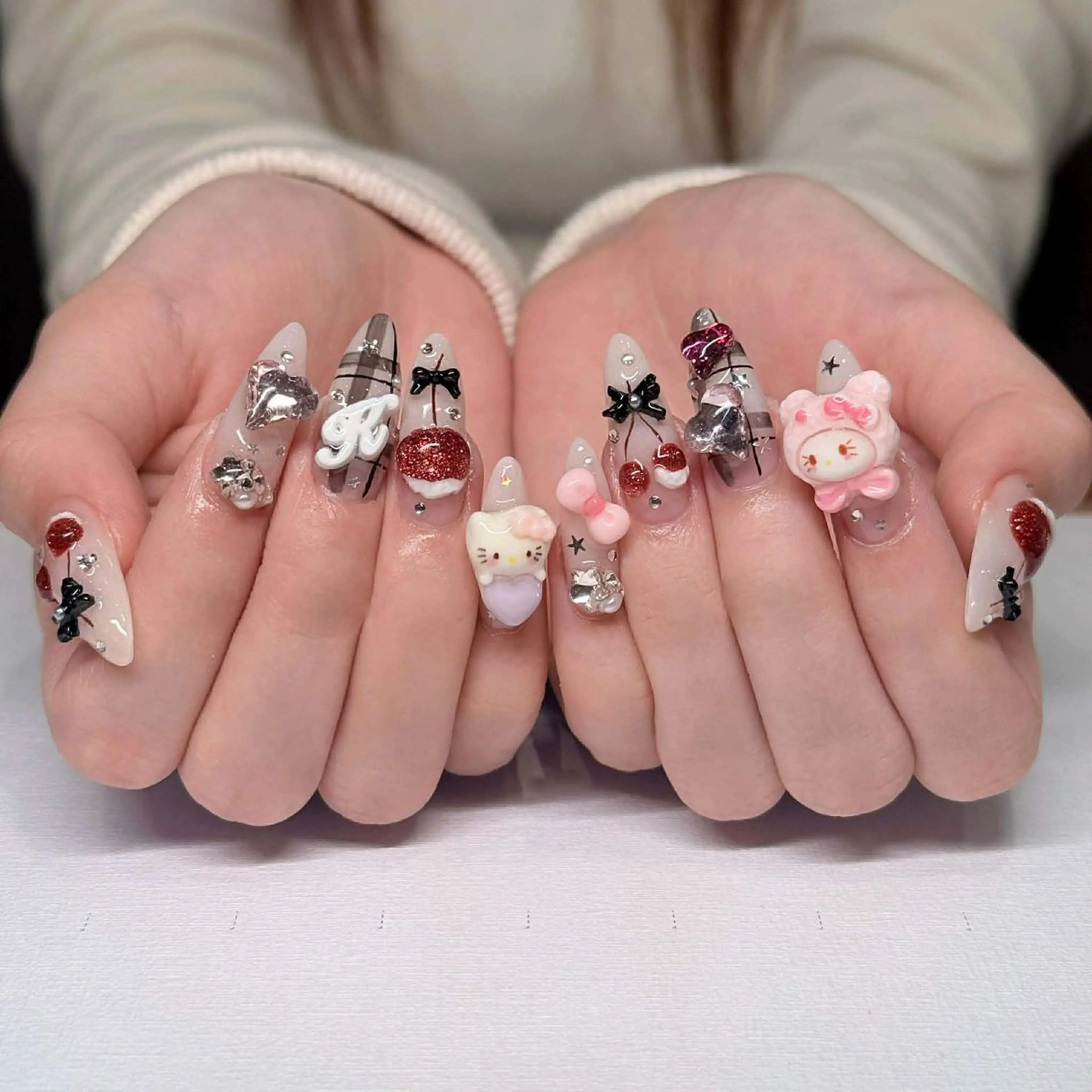 ネイル オーロラネイル ブルー チークネイル フットネイル フレンチネイル ハンドネイル REI NAのネイルデザイン