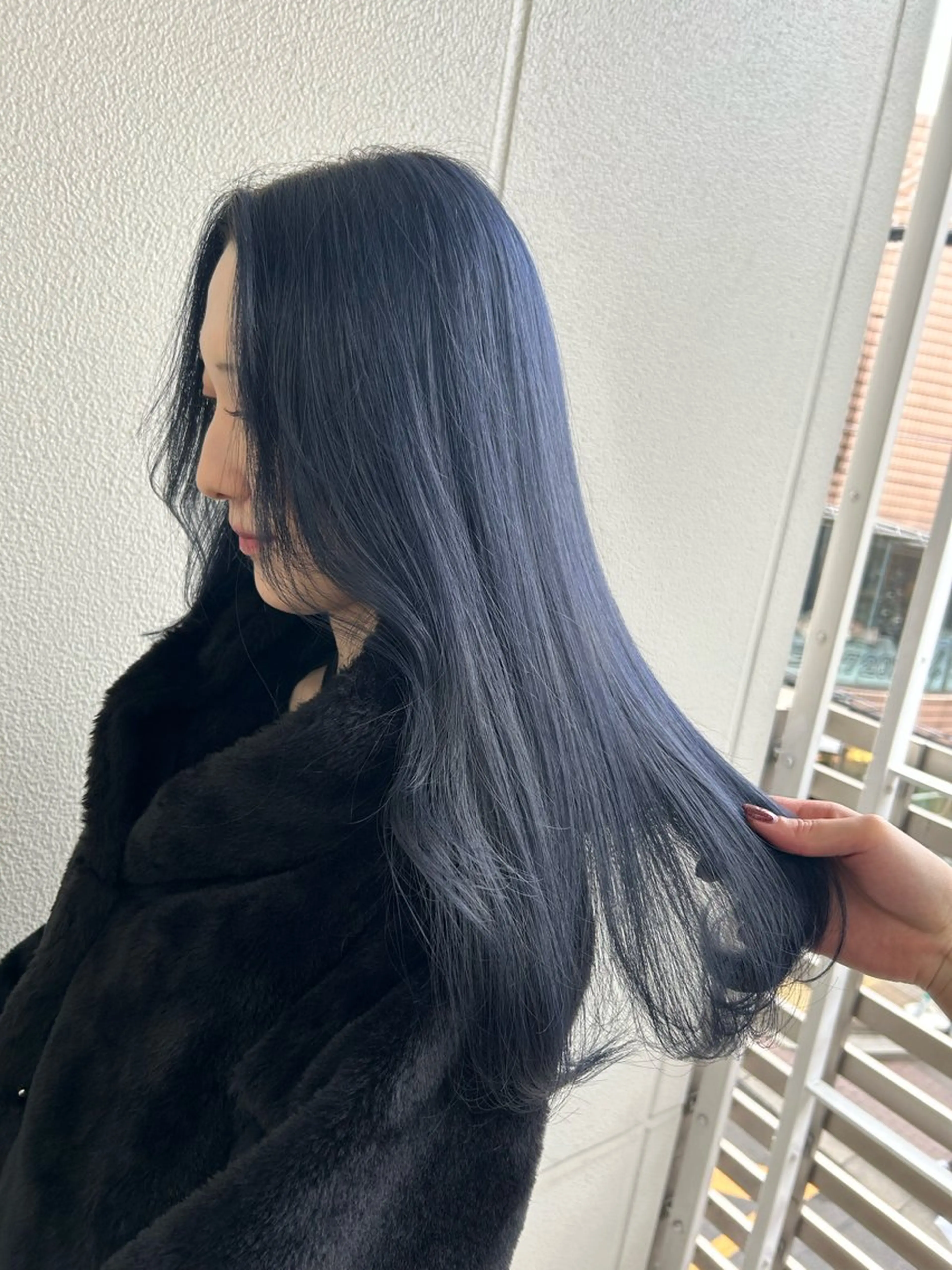 ロング カラー ヘアアレンジ ブルーカラー ブルーグレー 《暖色/韓国hair 》🇰🇷桑原ユキネのヘアスタイル