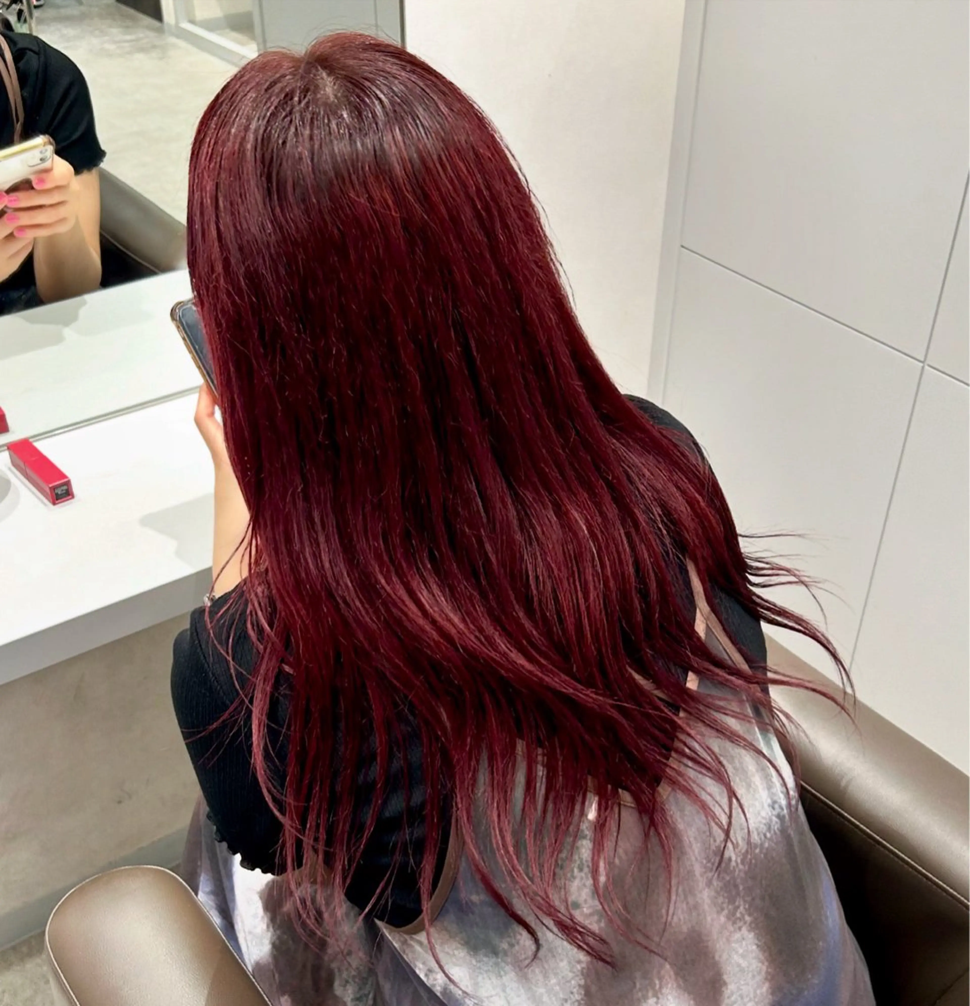 ロング カラー ブリーチ ボルドーカラー 彩華 🎀 西梅田美容室のヘアスタイル