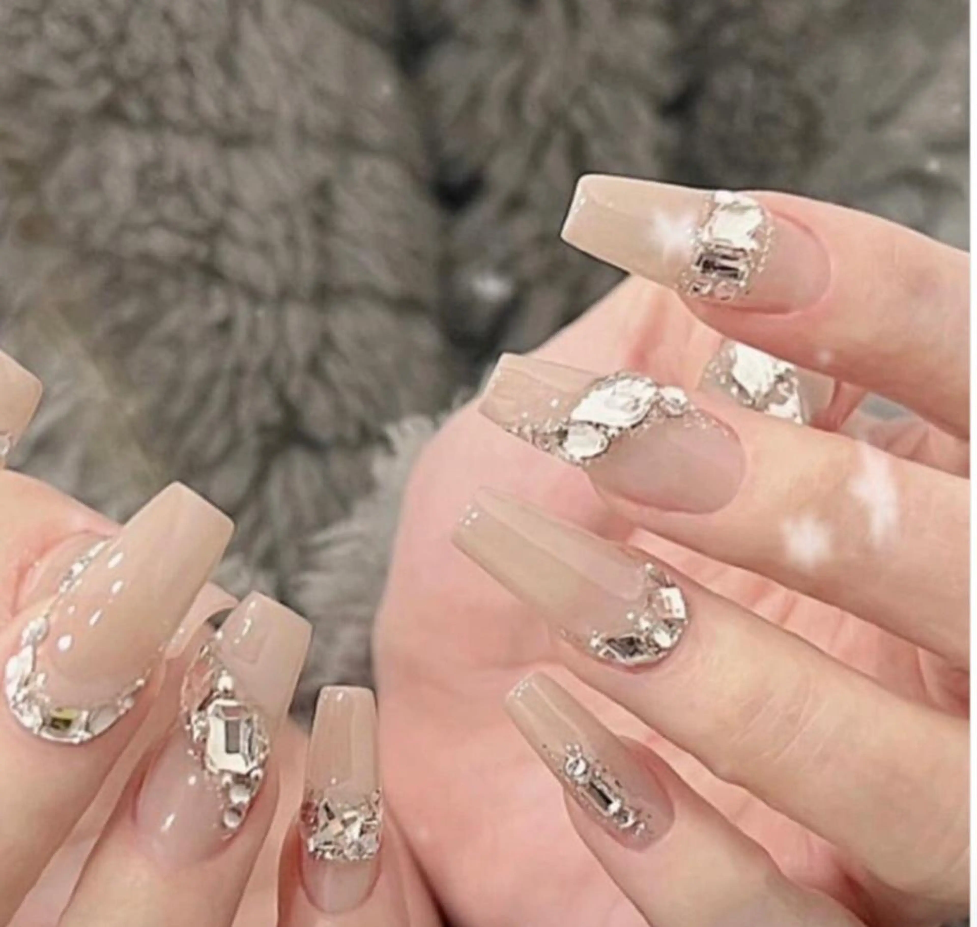 ネイル オーロラネイル べっ甲ネイル クリアネイル 氷ネイル・うるうるネイル 韓国ネイル ネイルサロン KARIのネイルデザイン