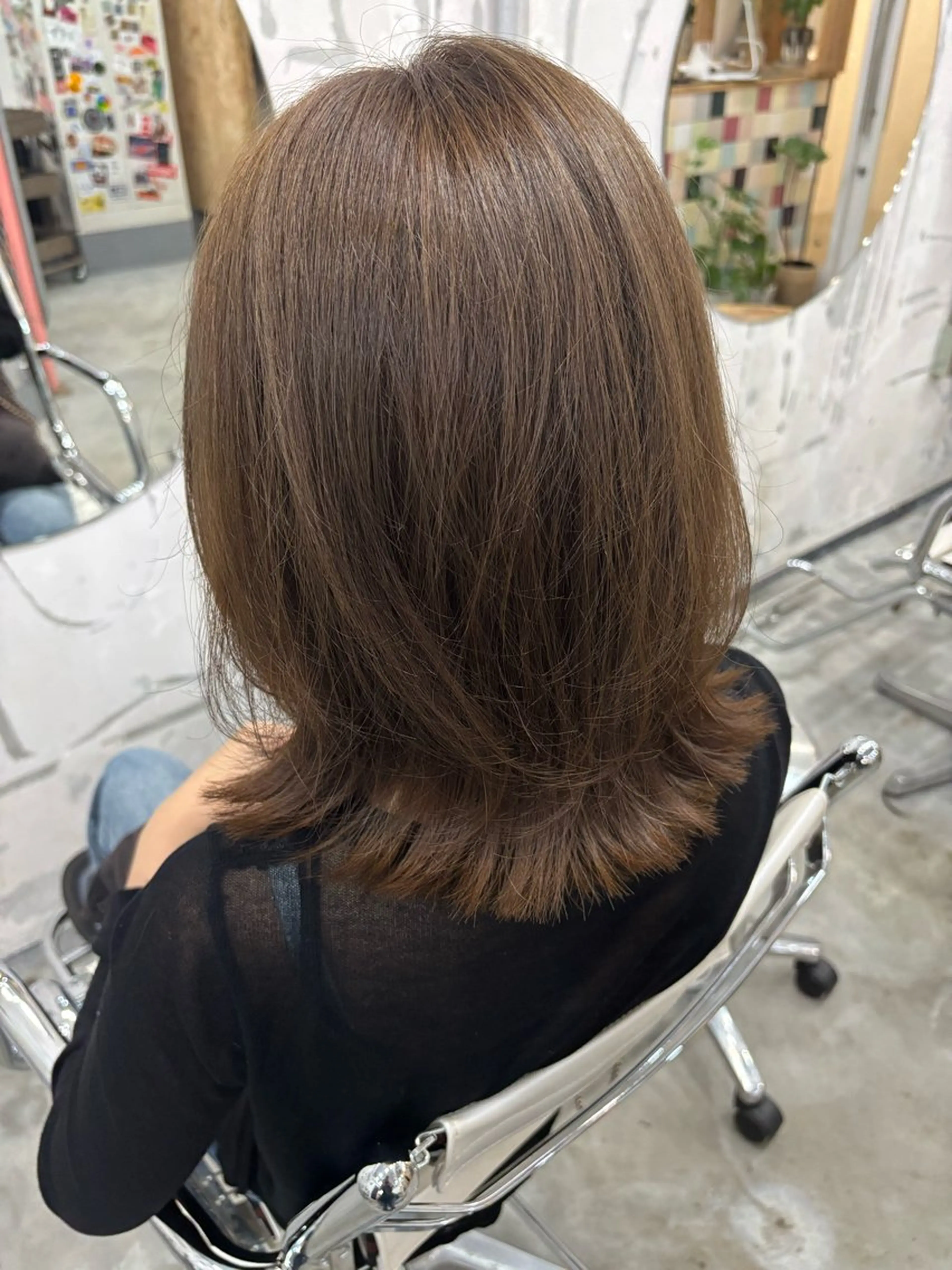 セミロング ヘアカラー 大西 柚羽のヘアスタイル