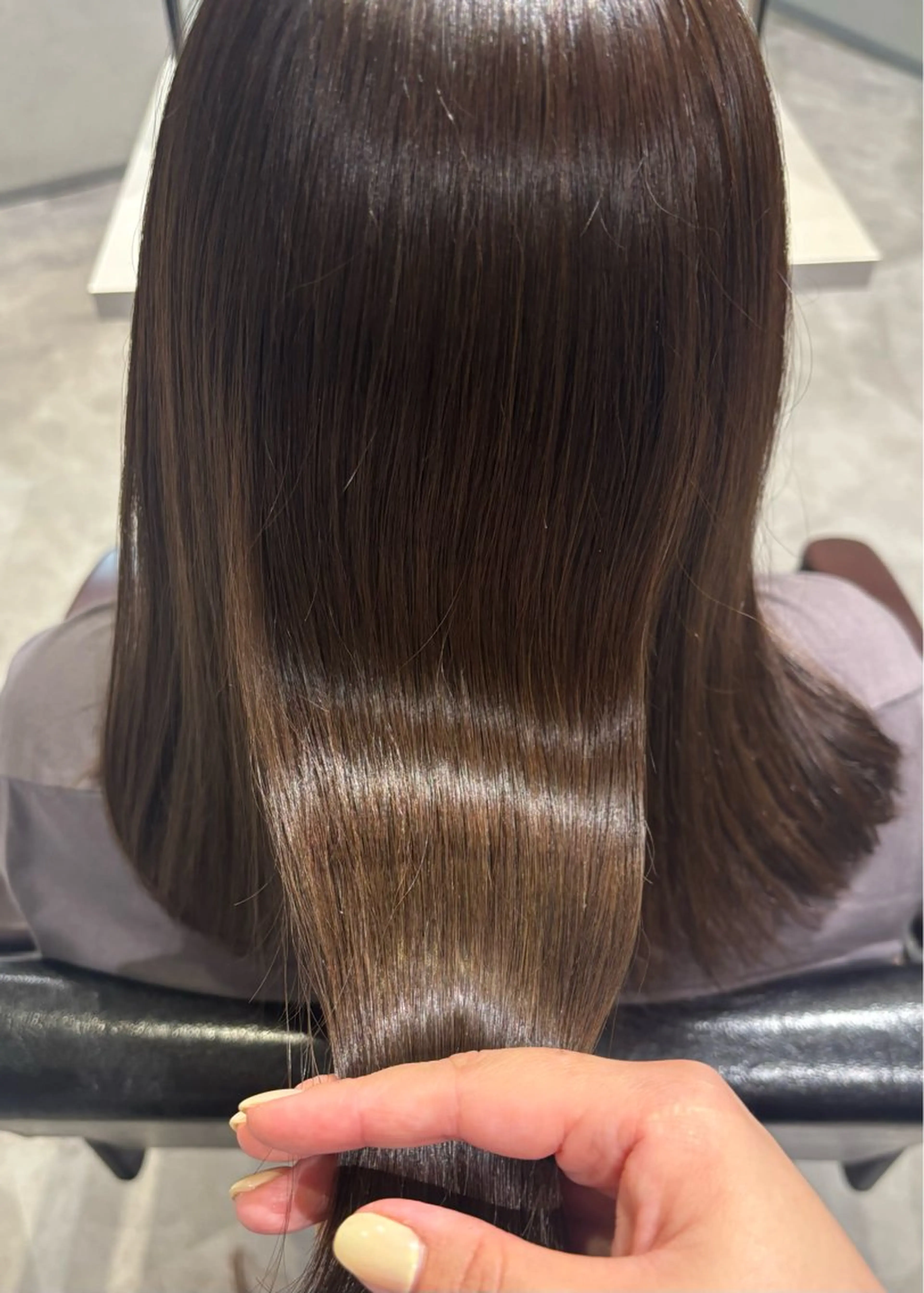 ミディアム カット ヘアカラー トリートメント YURINO /ボブ ベージュ/ハイトーンのヘアスタイル