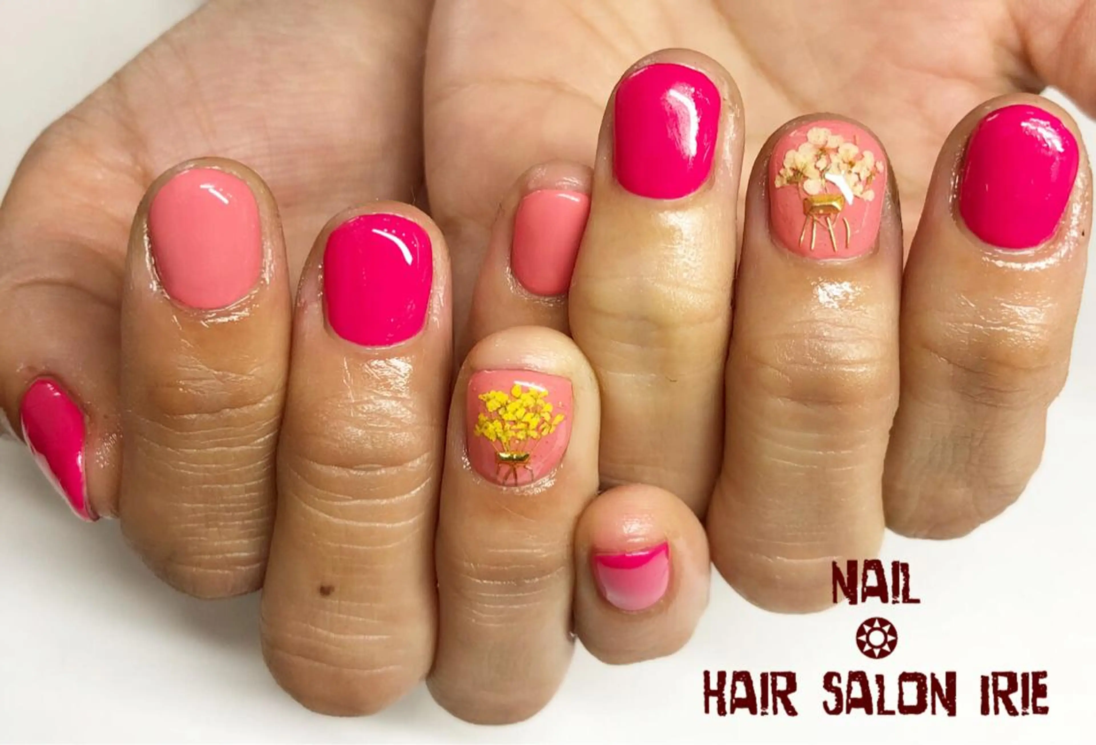 ネイル 持ち込み 與儀 知佳のネイルデザイン