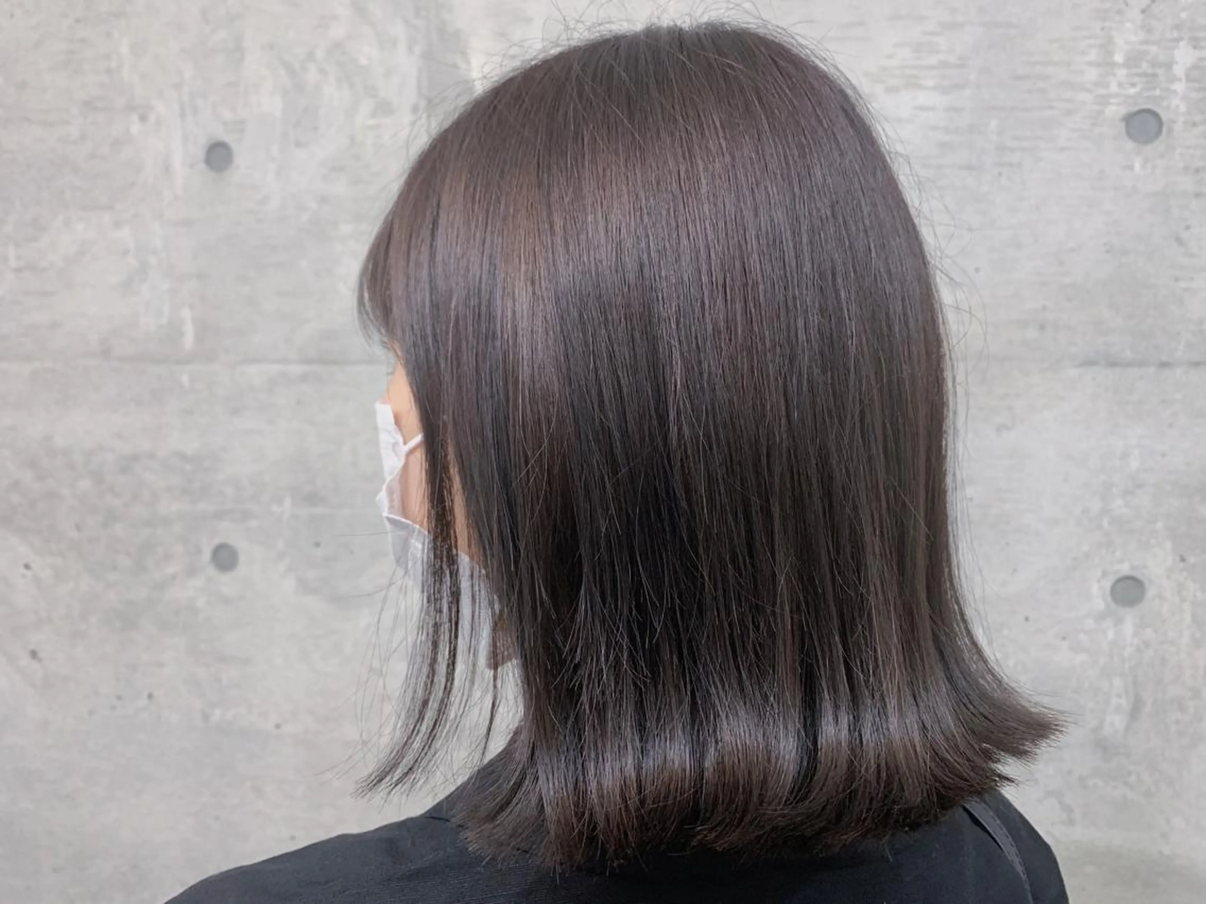 ミディアム カラー 切りっぱなしボブ アディクシーカラー ブリーチ ケアブリーチ イヤリングカラー 松本 和之のエステ・リラクイメージ