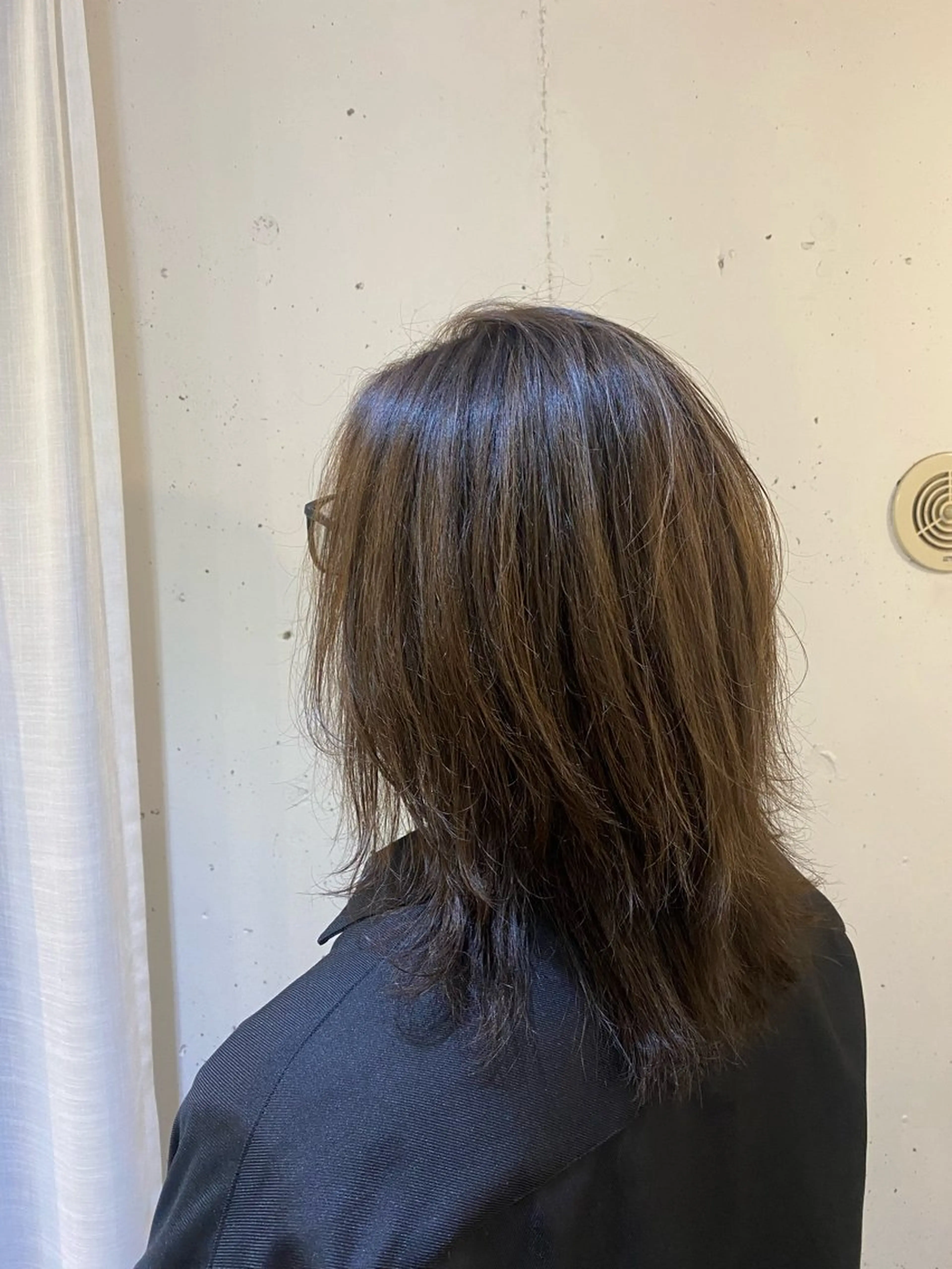 ミディアム カラー ハイライトカラー ハイライト . SHIZUKAのヘアスタイル