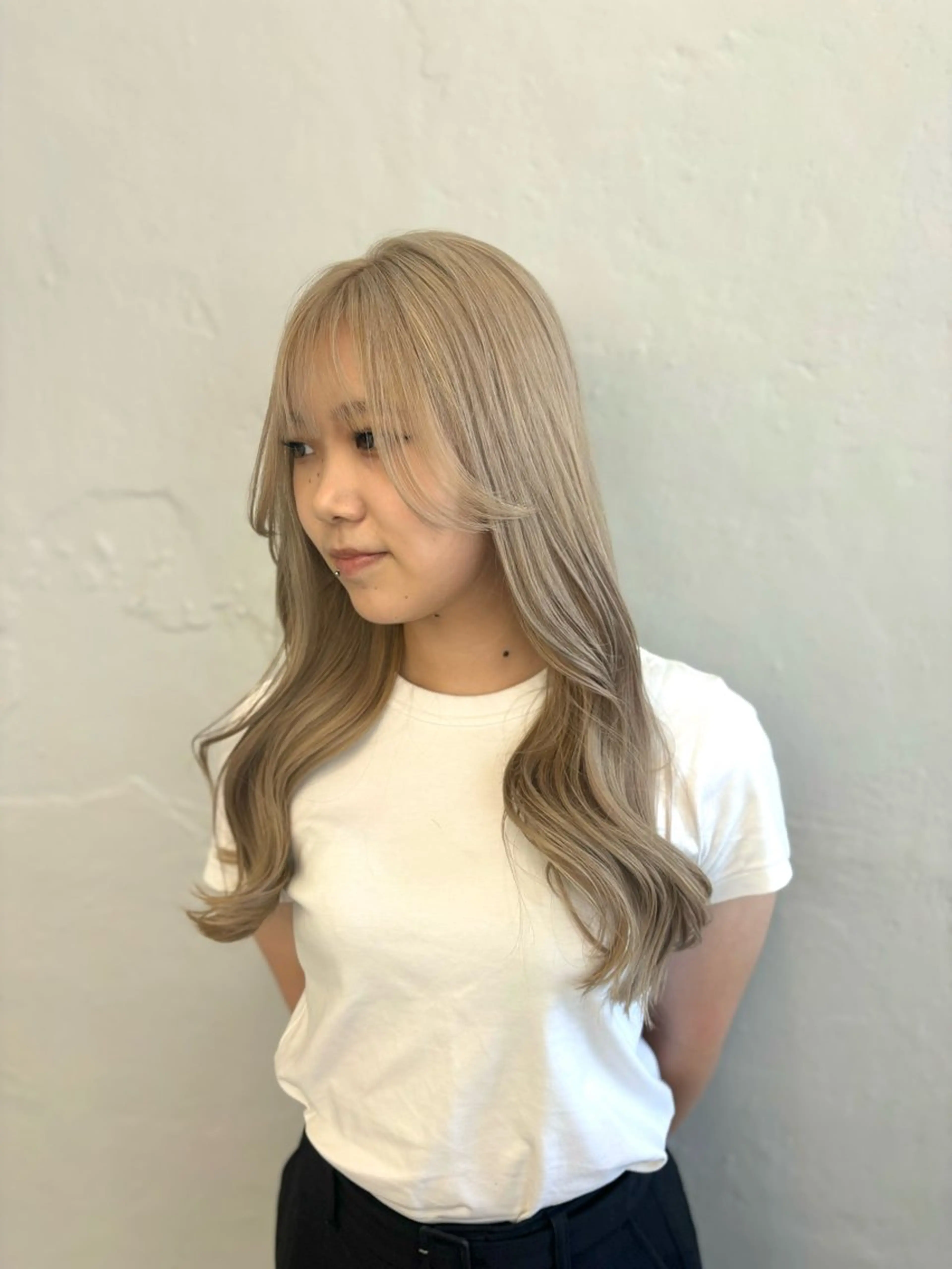 カラー amu/ブリーチなし ダブルカラーのヘアスタイル