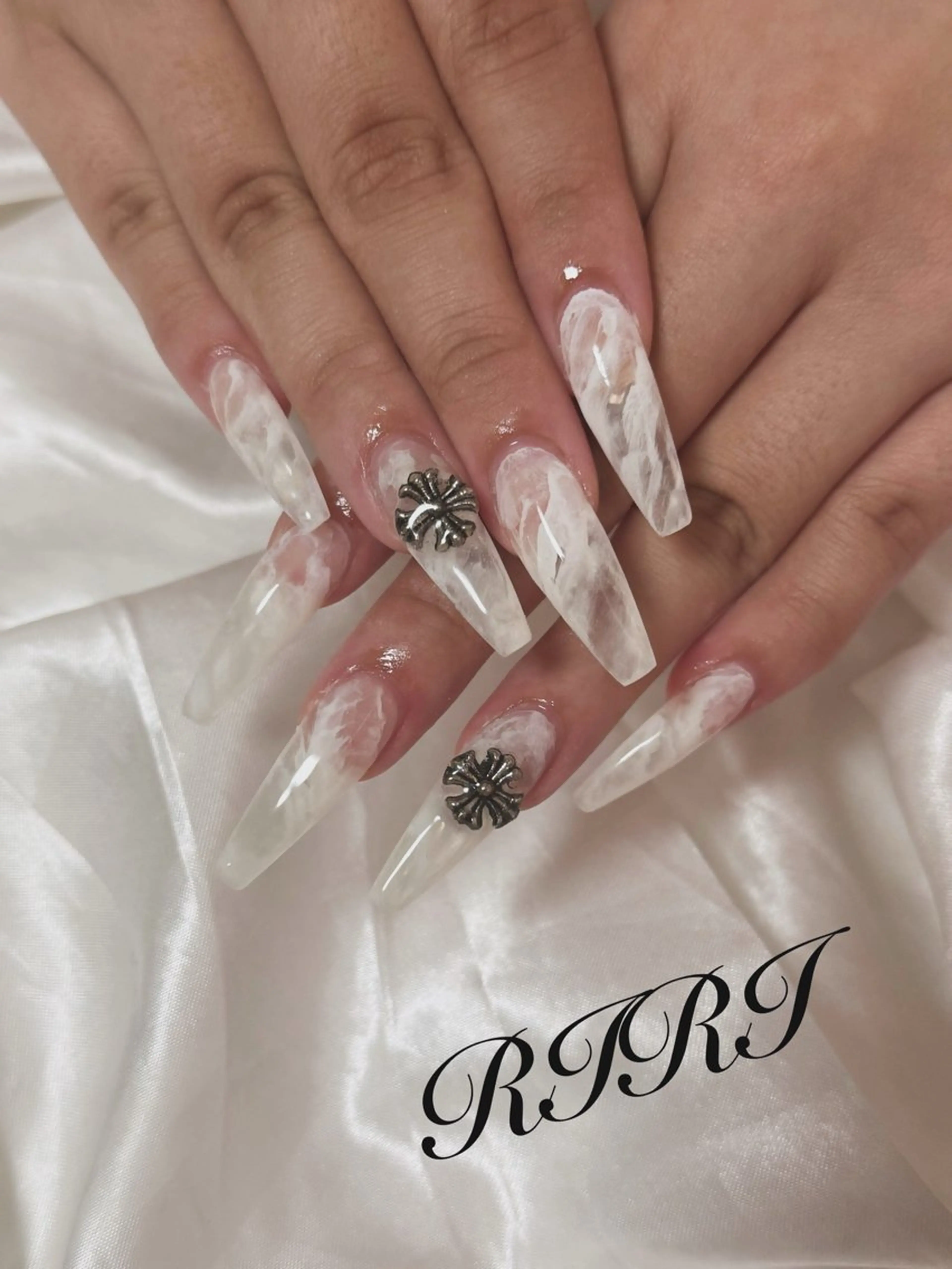 ネイル ジェルネイル ロングネイル 大理石ネイル(マーブル) スカルプネイル シンプルネイル ハンドネイル riri オーナーのネイルデザイン