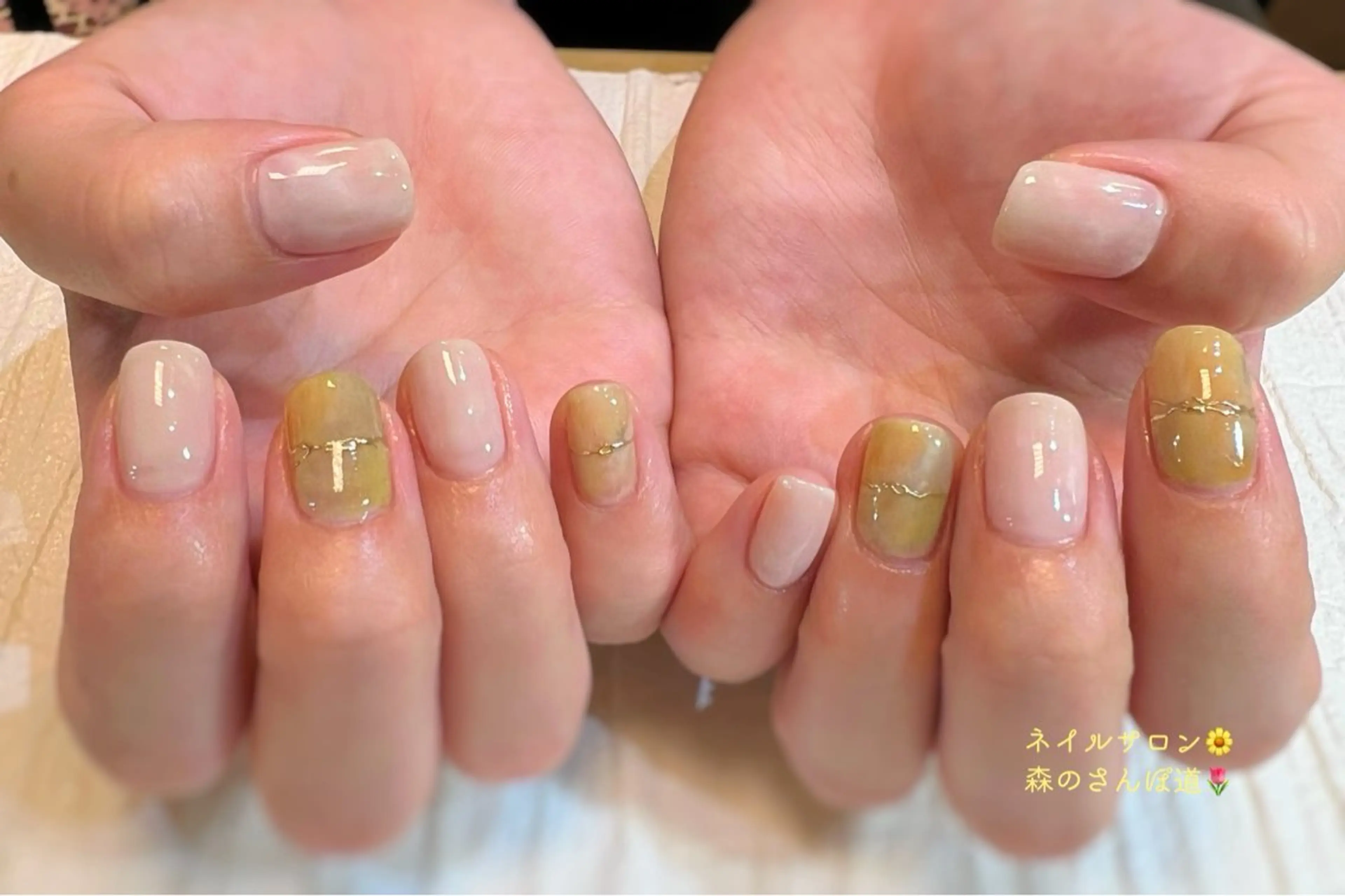 ネイル ハンドネイル ショートネイル 森のさんぽ道のネイルデザイン