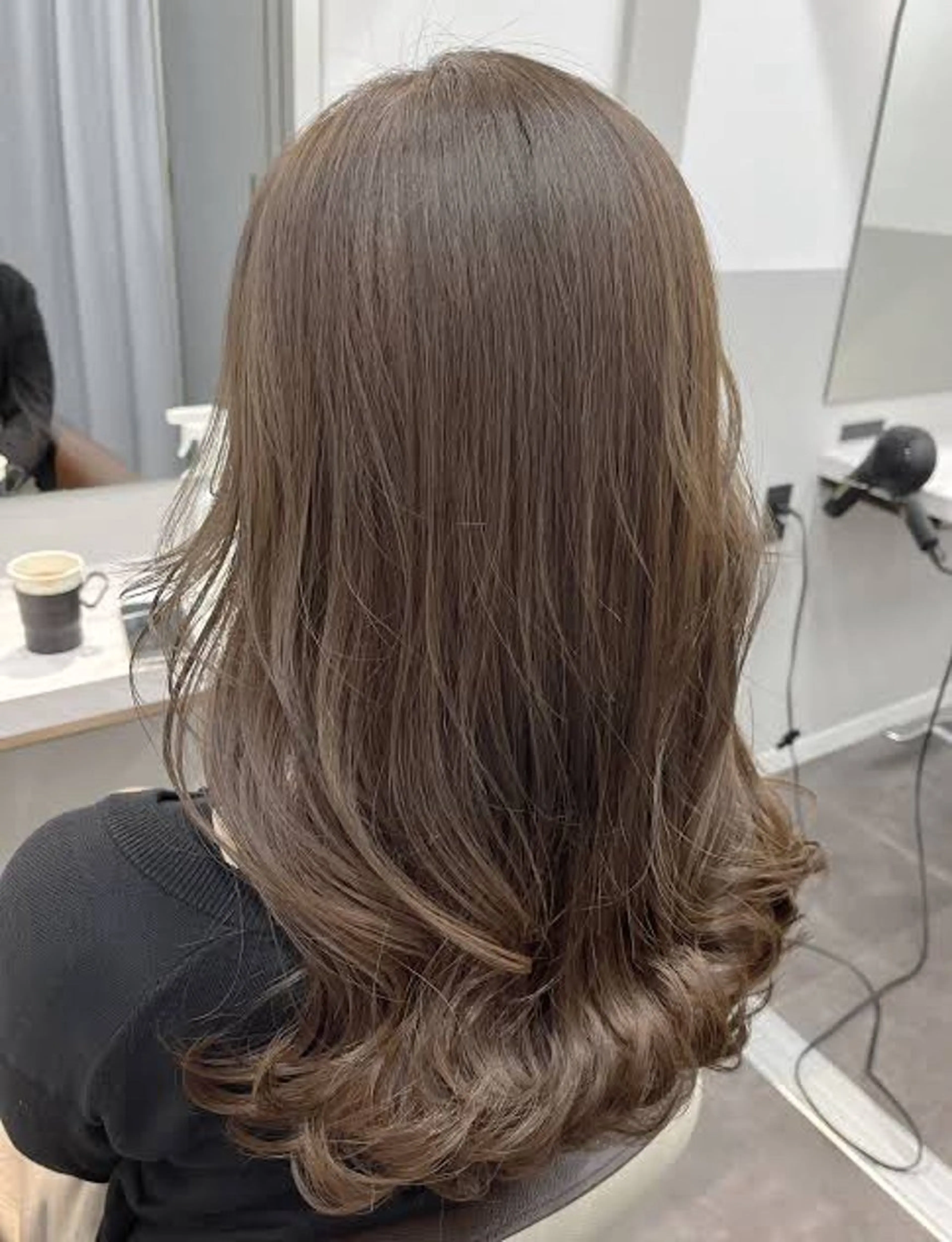 セミロング 久部 菜々子のヘアスタイル