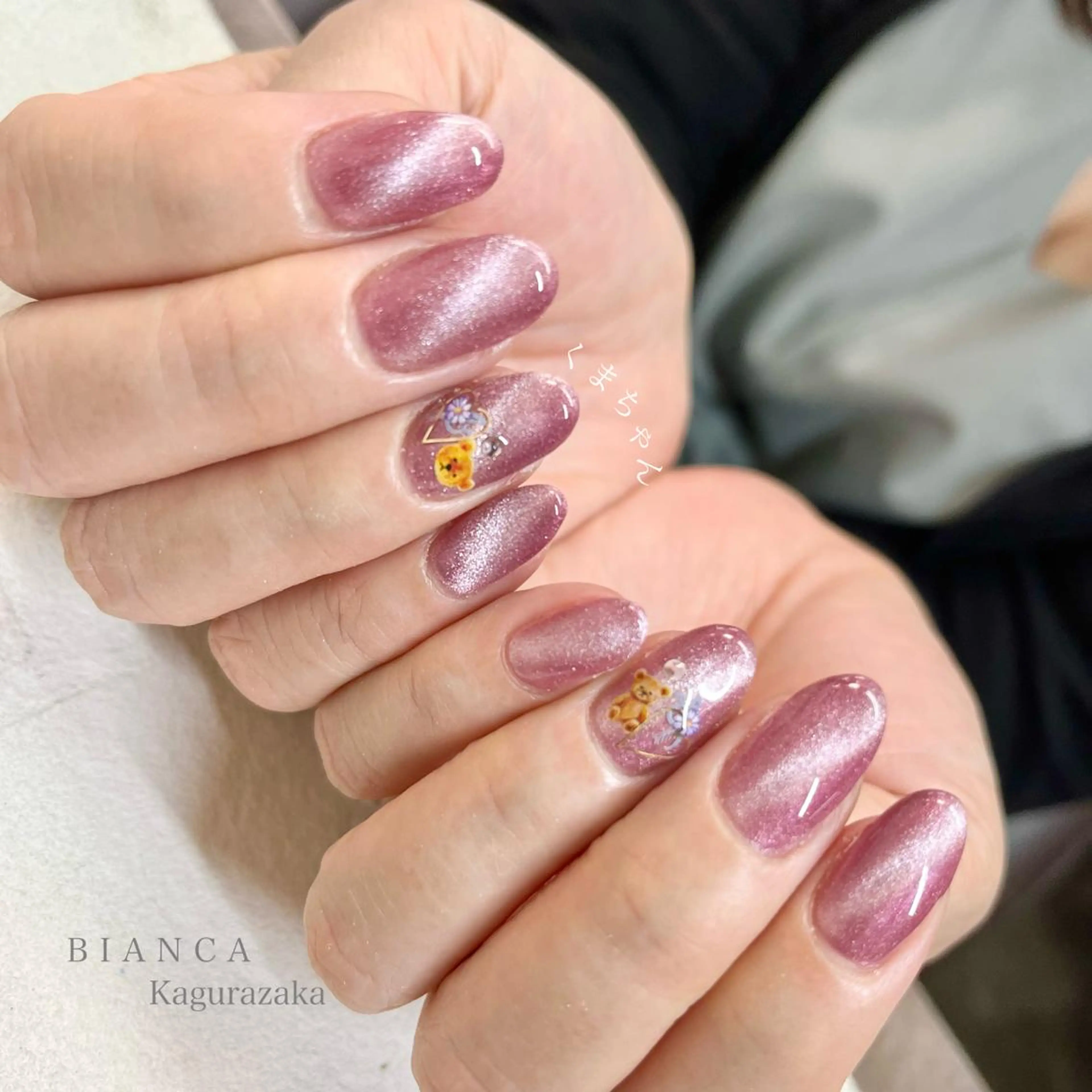 ネイル マグネットネイル 赤色 ハンドネイル BIANCA Ouchidaのネイルデザイン