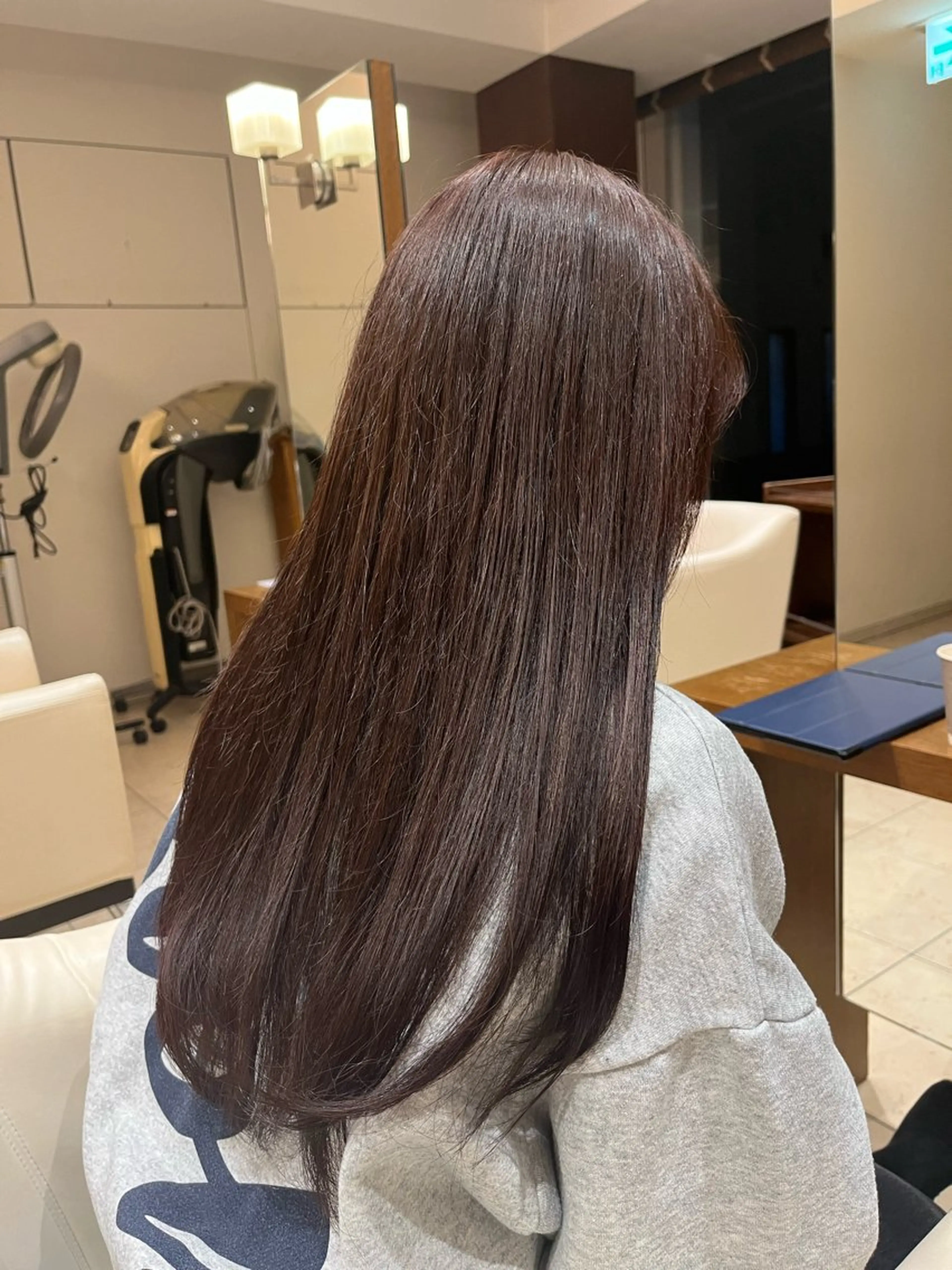 ロング 山田 梨乃のヘアスタイル