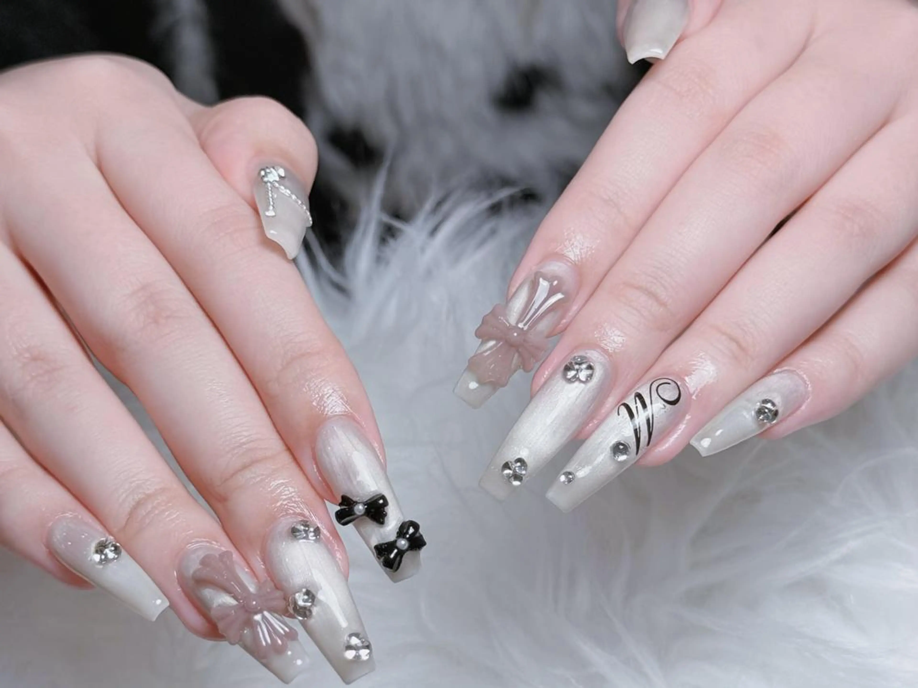 ネイル ボルドー チークネイル 長さ出し フレンチネイル ジェルネイル ハンドネイル Emi🌸Belle Nail Salonのネイルデザイン