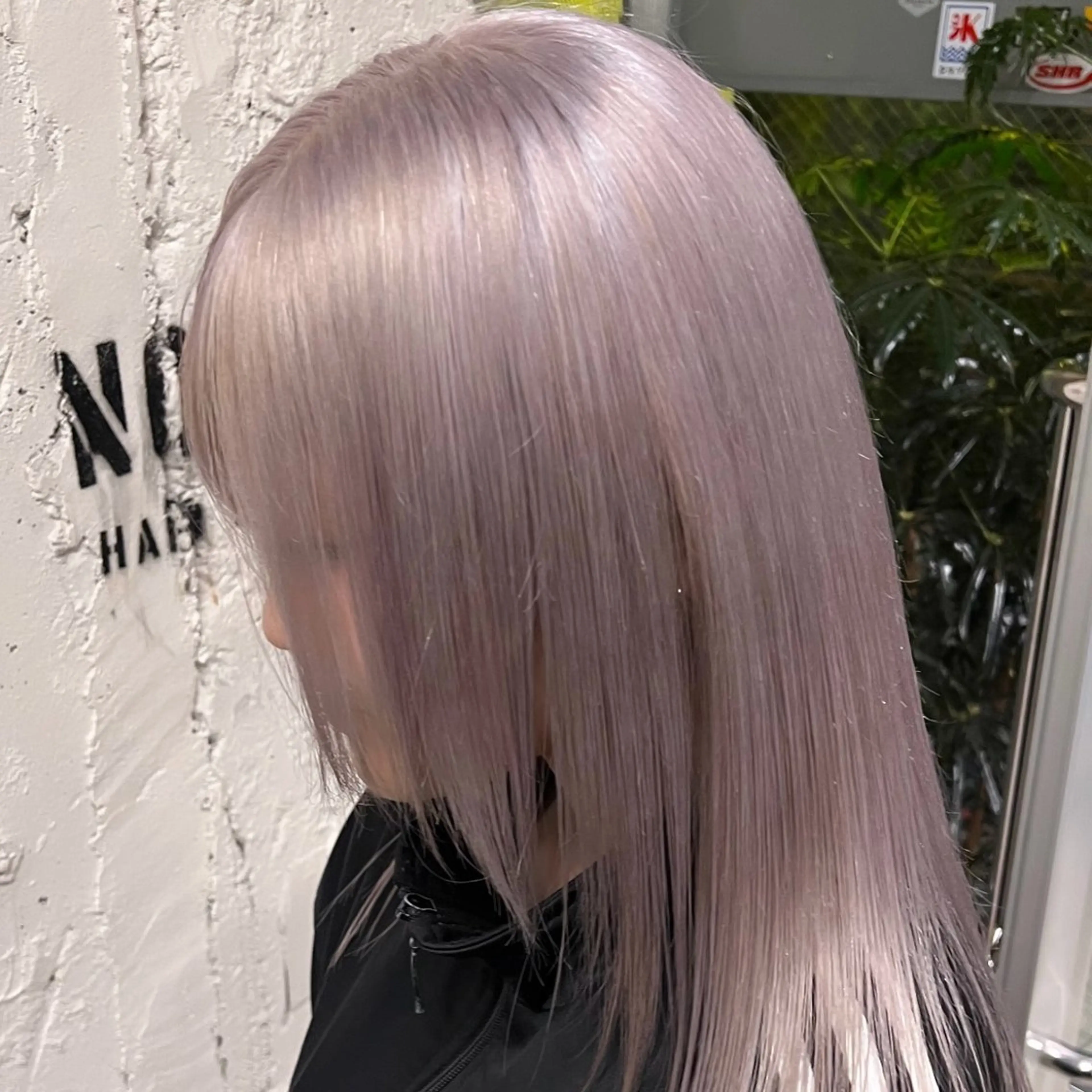 ロング カラー ブリーチ 透明感カラー グレージュ ラベンダーカラー ラベンダーグレージュ ⚡️ハイトーン/ デザインカラー⚡️のヘアスタイル