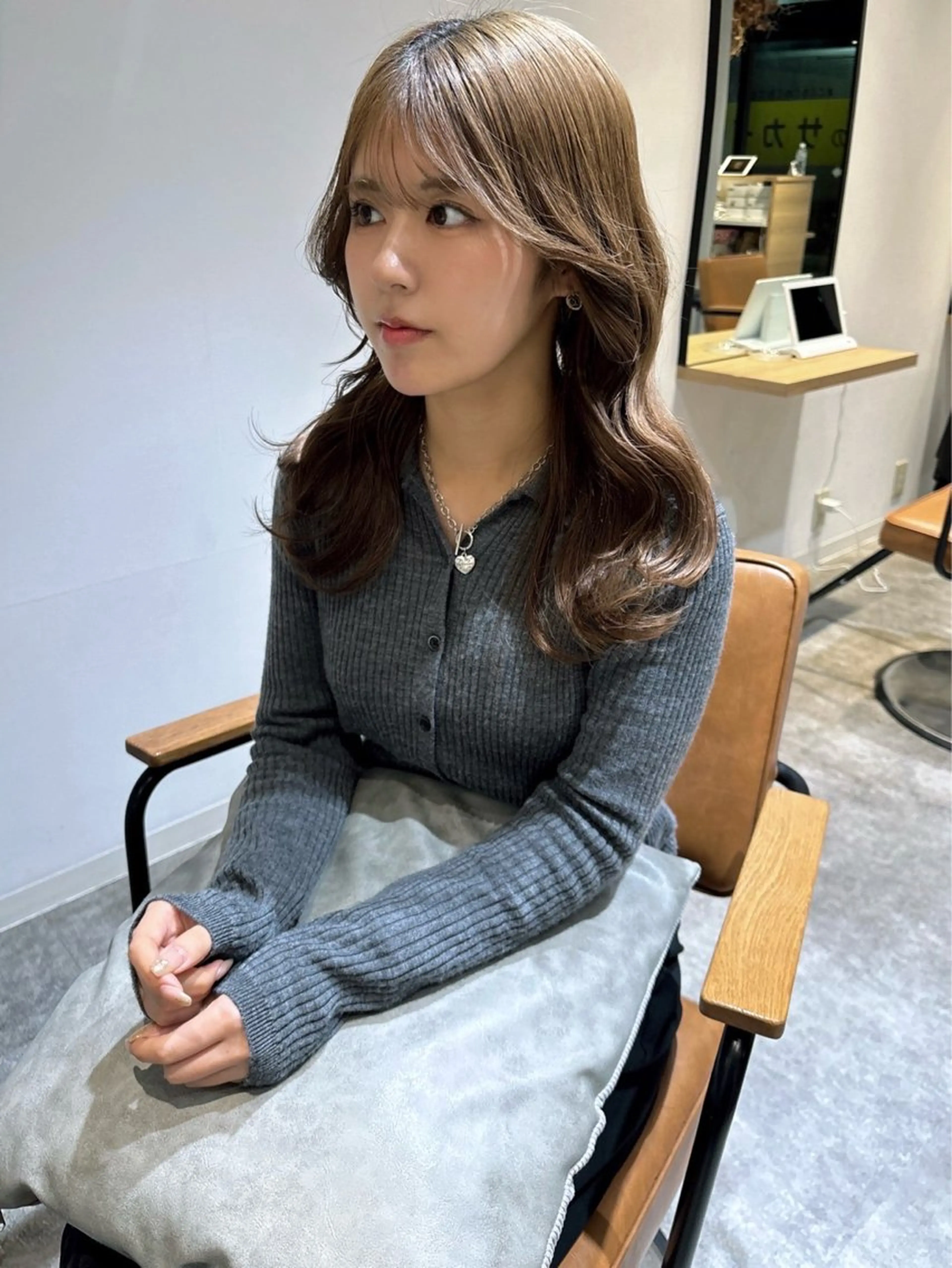 ロング カラー 顔周りカット 髪質改善 レイヤーカット 髪質改善特化型美容師 🫧岡本璃来🫧のヘアスタイル