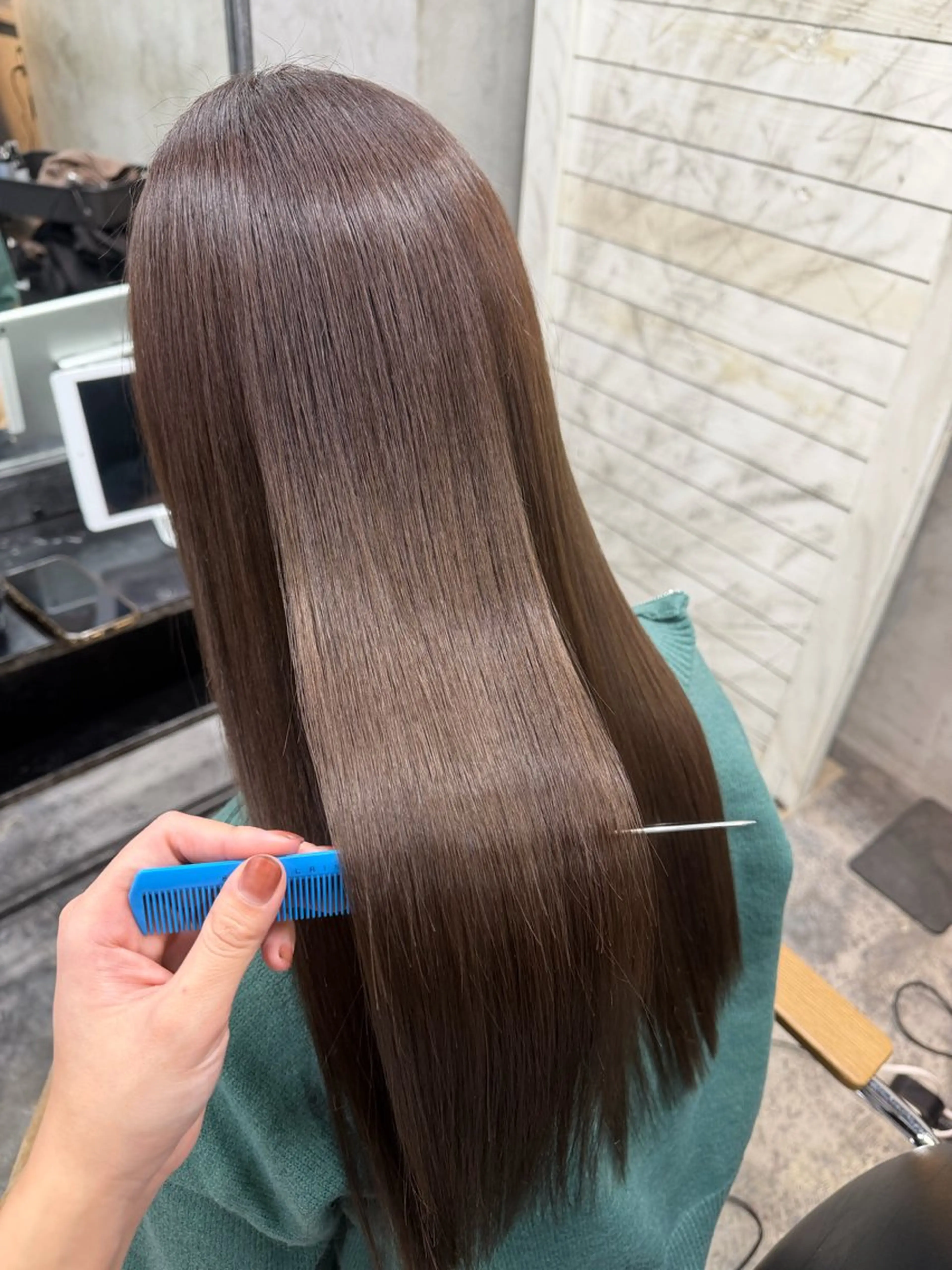 ロング カット ヘアカラー トリートメント 横浜🦋ハイトーン 🫐シャドウルーツのヘアスタイル