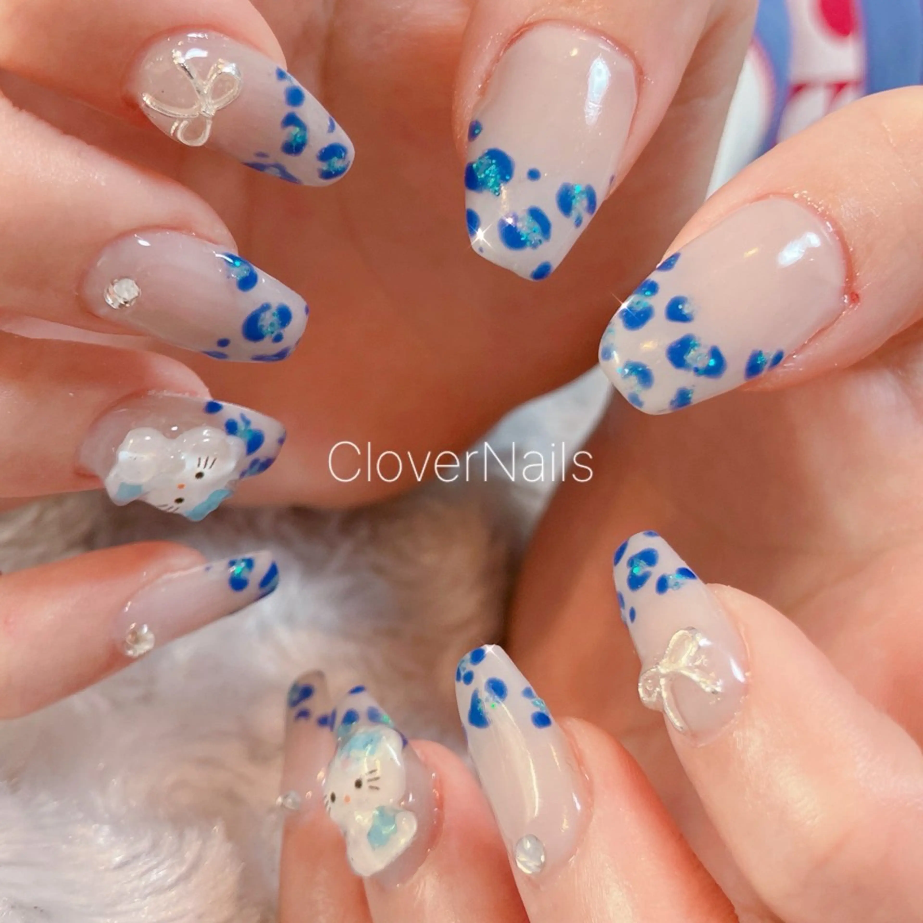 ネイル ブルー クリアネイル ジェルネイル 持ち込み ハンドネイル 自宅ネイルサロン クロバーネイルのネイルデザイン