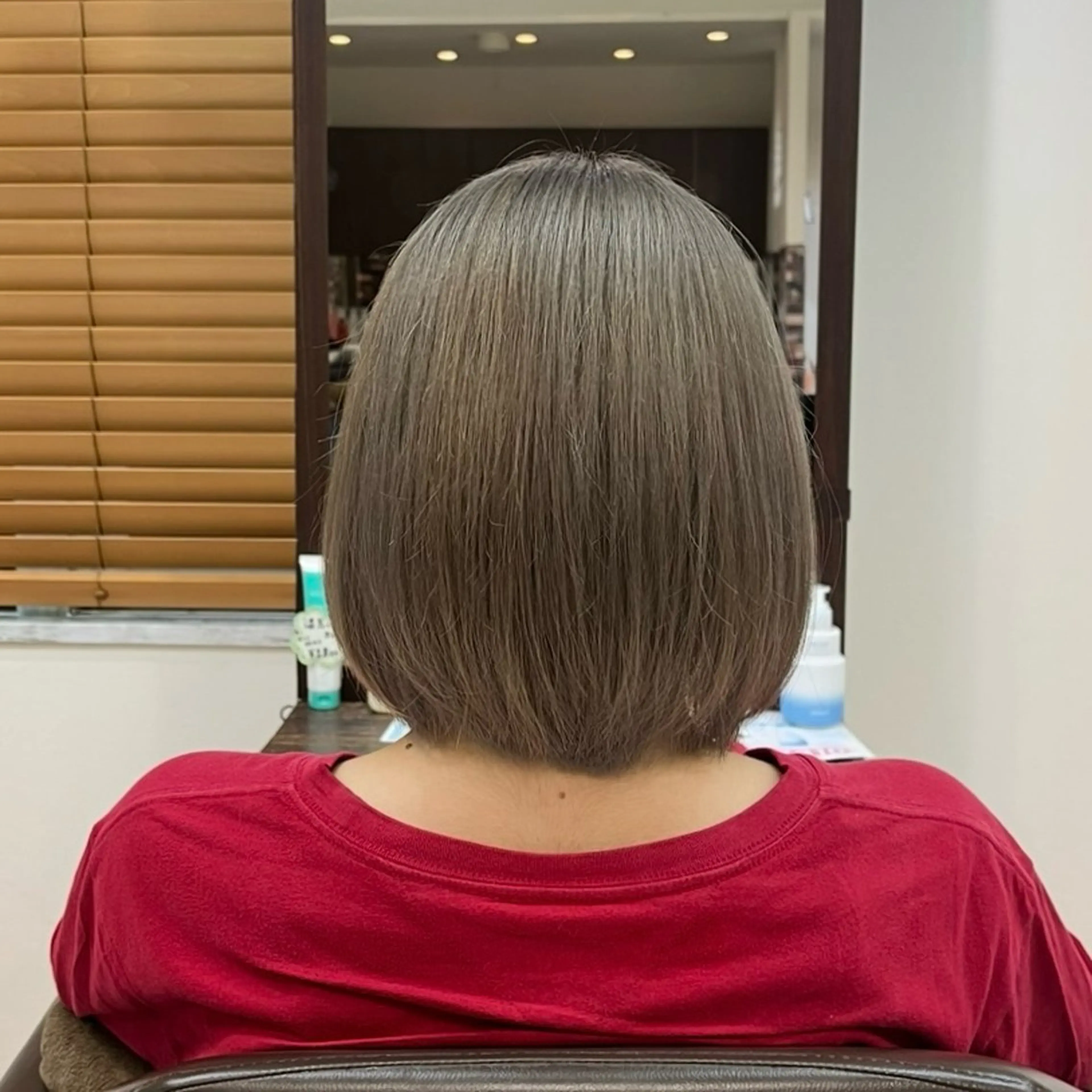 ショート カラー mi kaのヘアスタイル